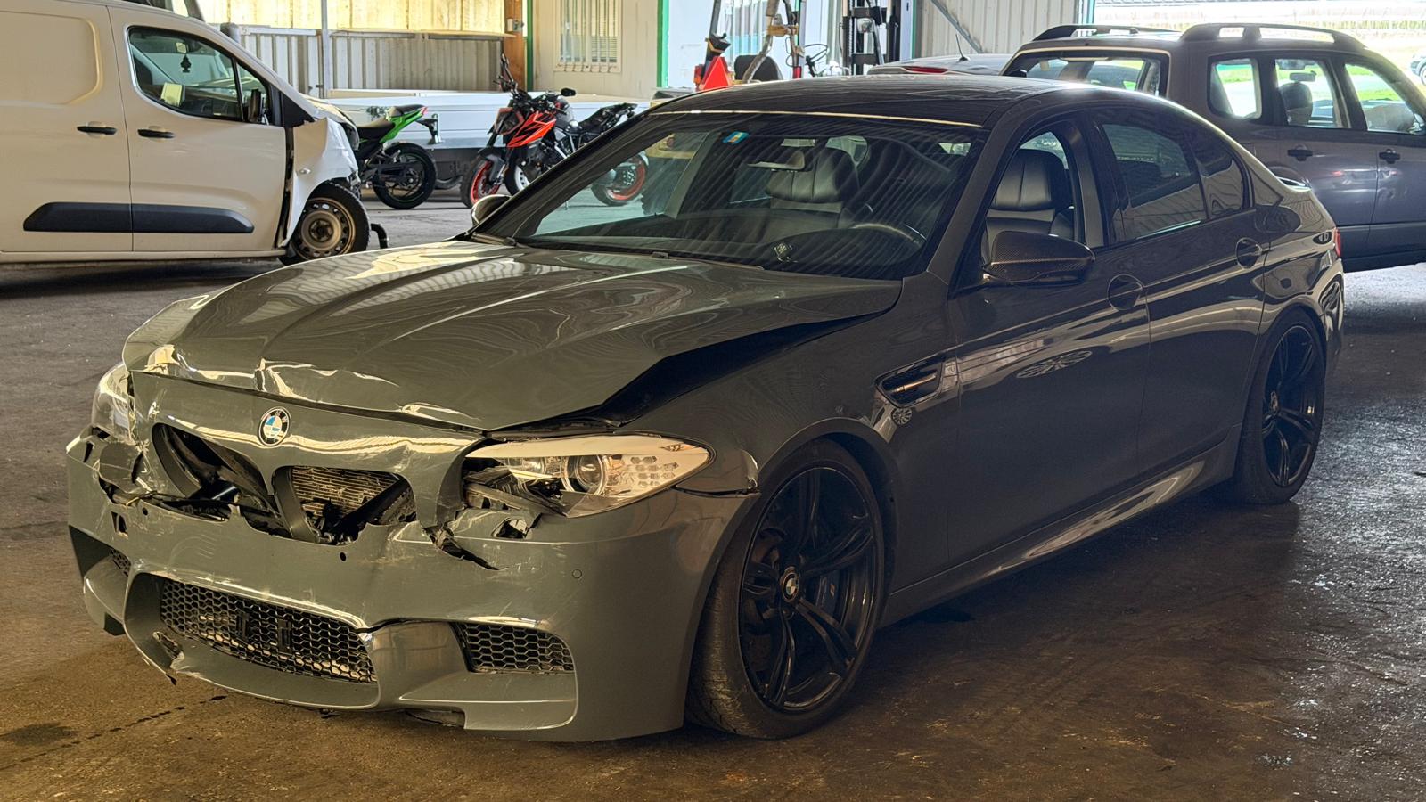 BMW M5 F10 V8 4.4-image-0