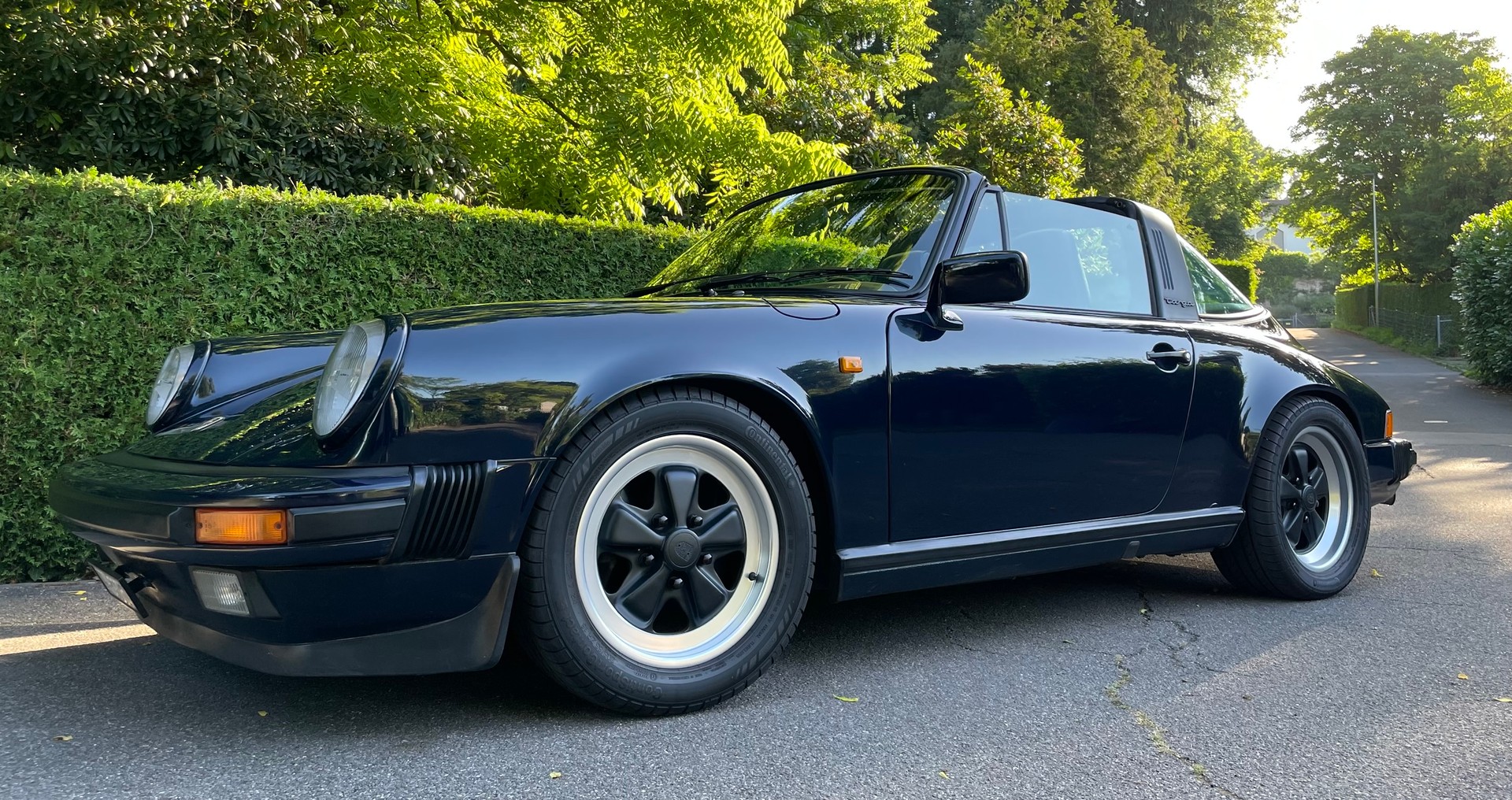 PORSCHE 3.2 Carrera Targa-image-18