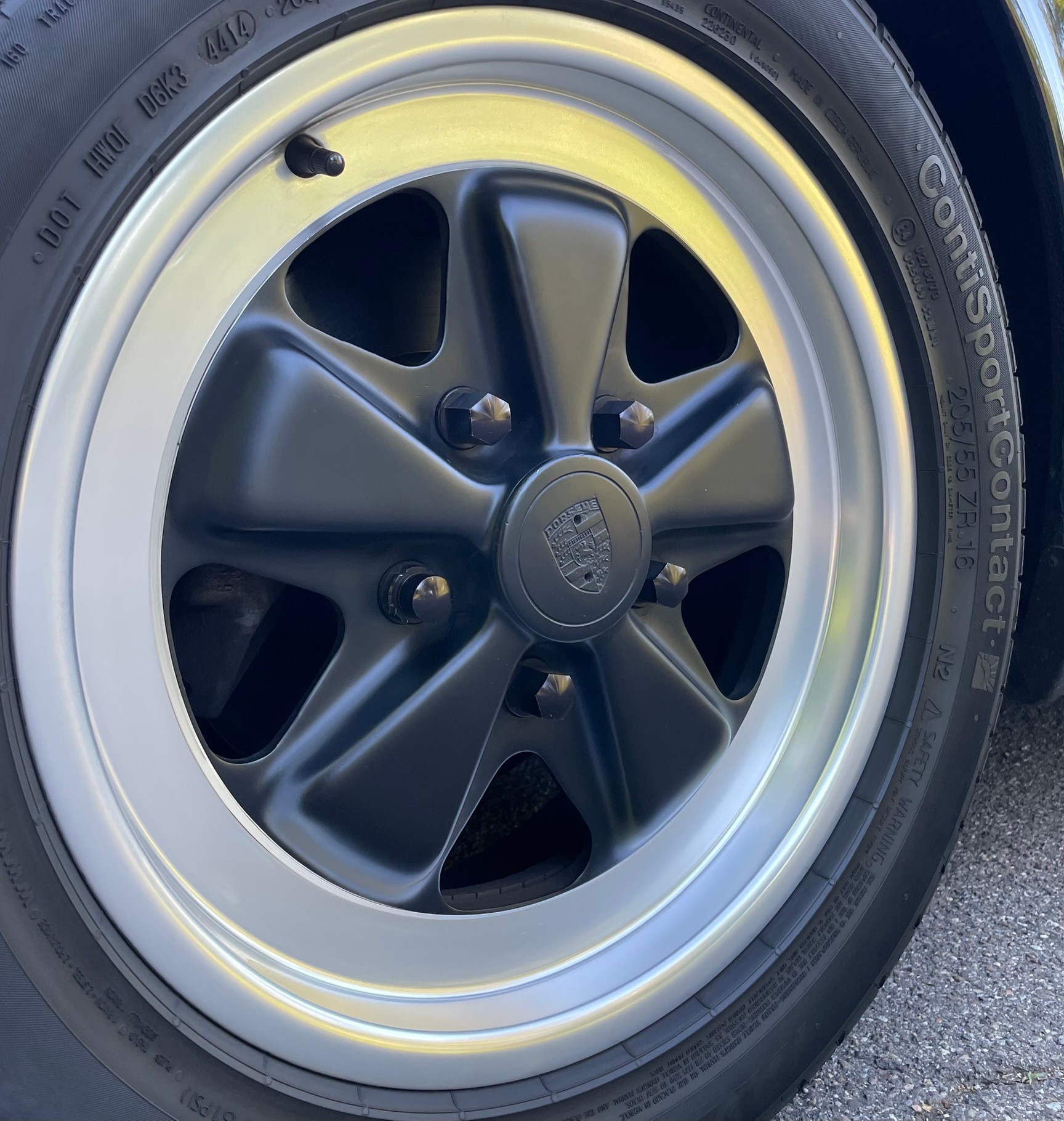 PORSCHE 3.2 Carrera Targa-image-10