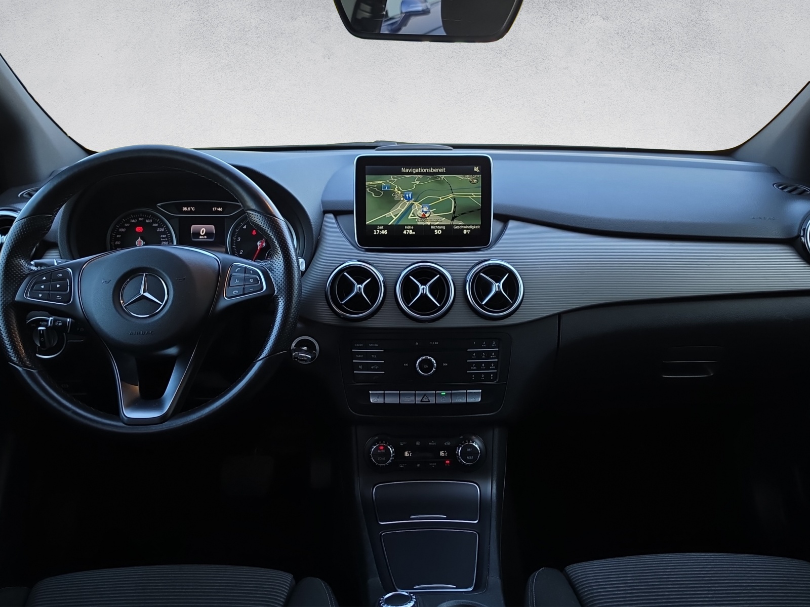 MERCEDES-BENZ B 220 Style 4Matic 7G-DCT-image-8