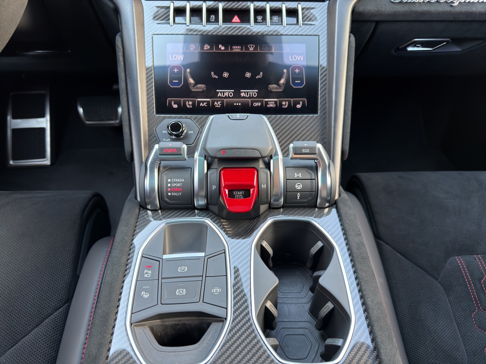LAMBORGHINI Lamborghini Urus Performante-image-10