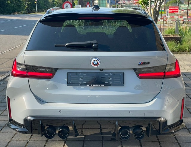 BMW M3 Touring xDrive Competition M-image-17