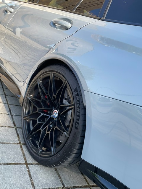 BMW M3 Touring xDrive Competition M-image-10