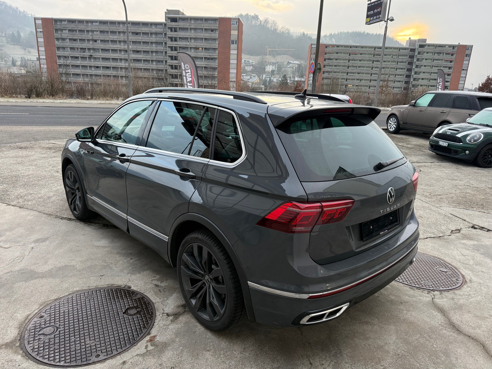 VW Tiguan 2.0TSI R-Line 4Motion DSG-image-4