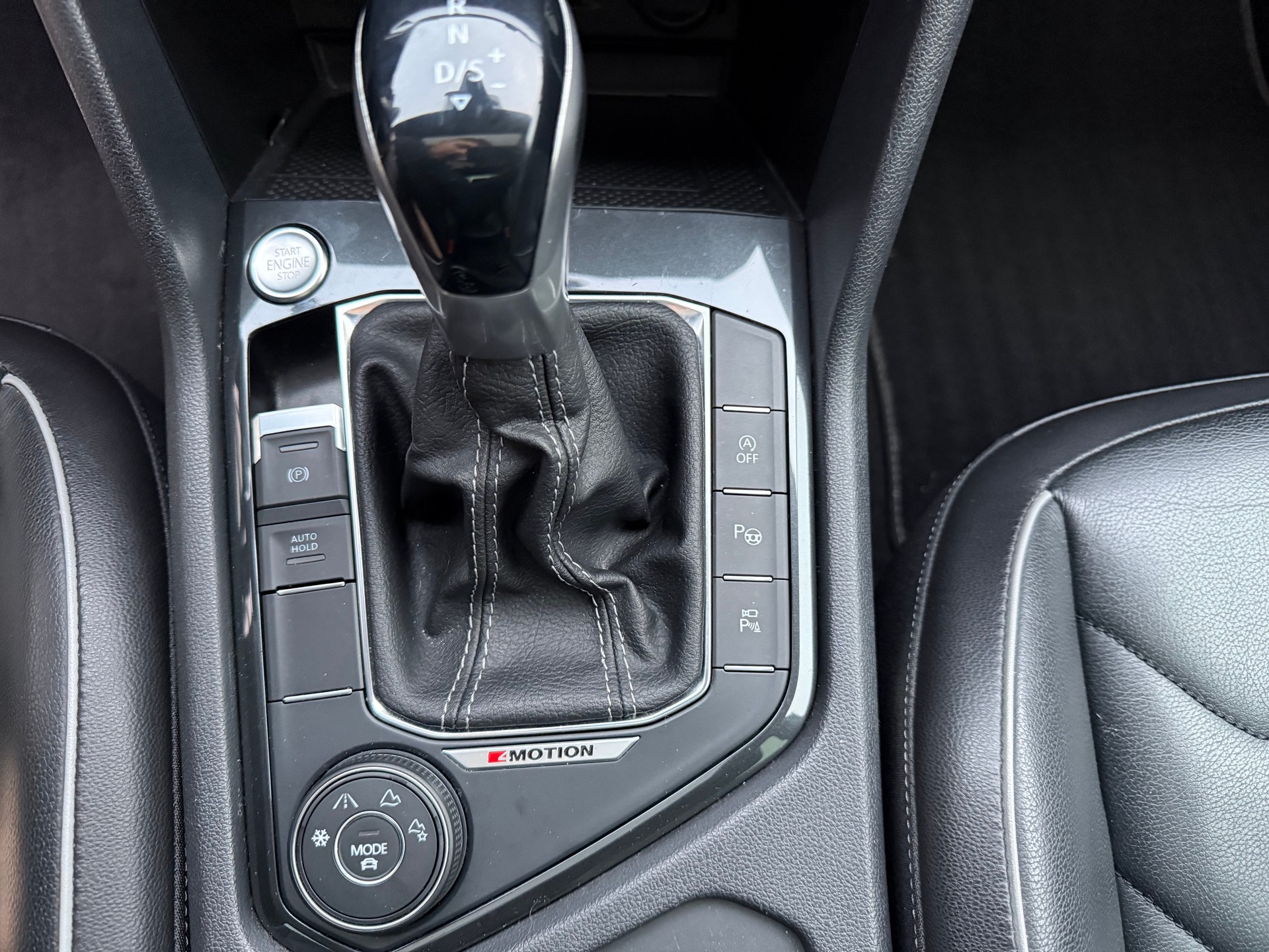 VW Tiguan 2.0TSI R-Line 4Motion DSG-image-8