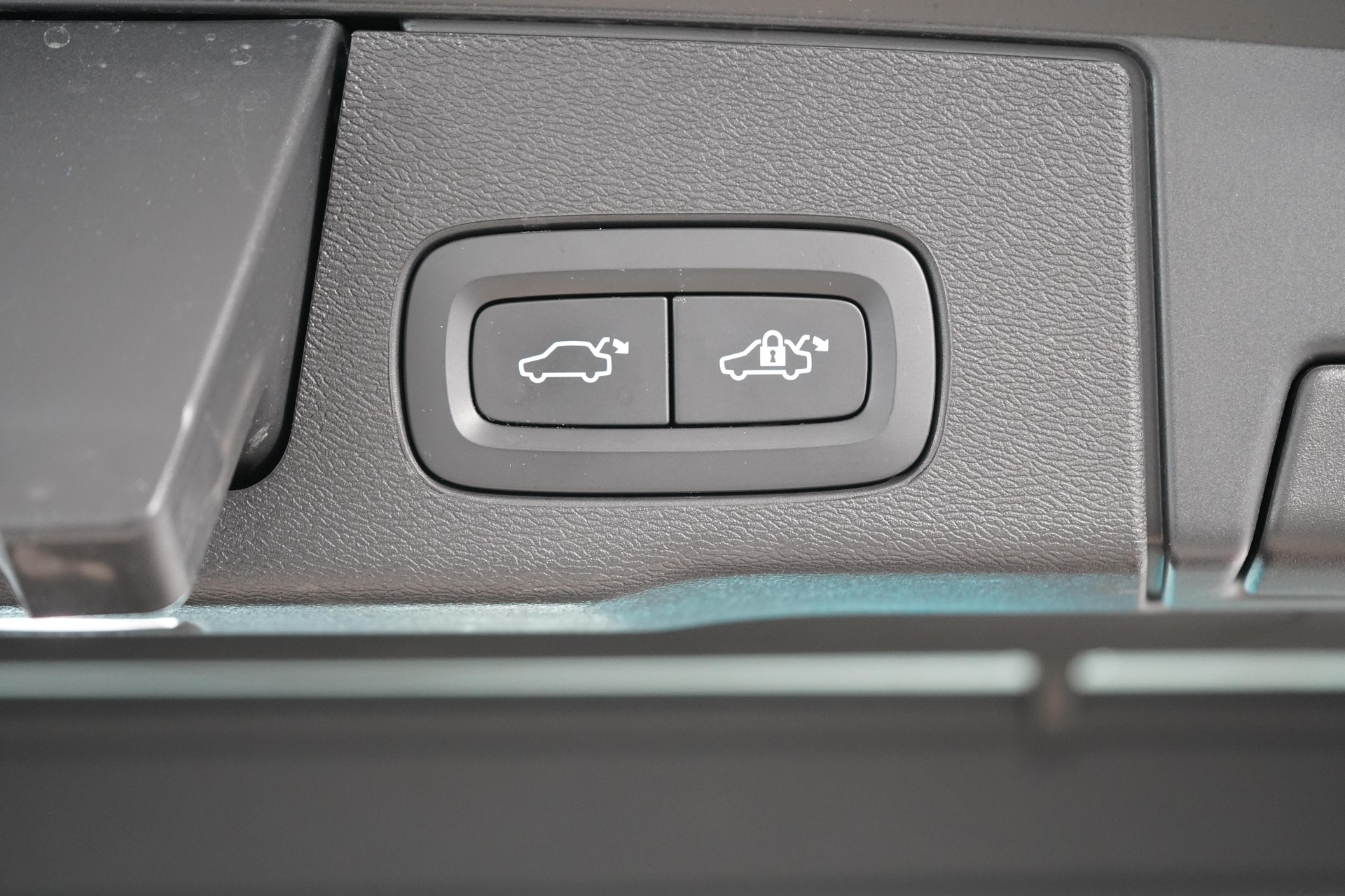VOLVO XC60 2.0 T8 TE Inscription eAWD-image-21