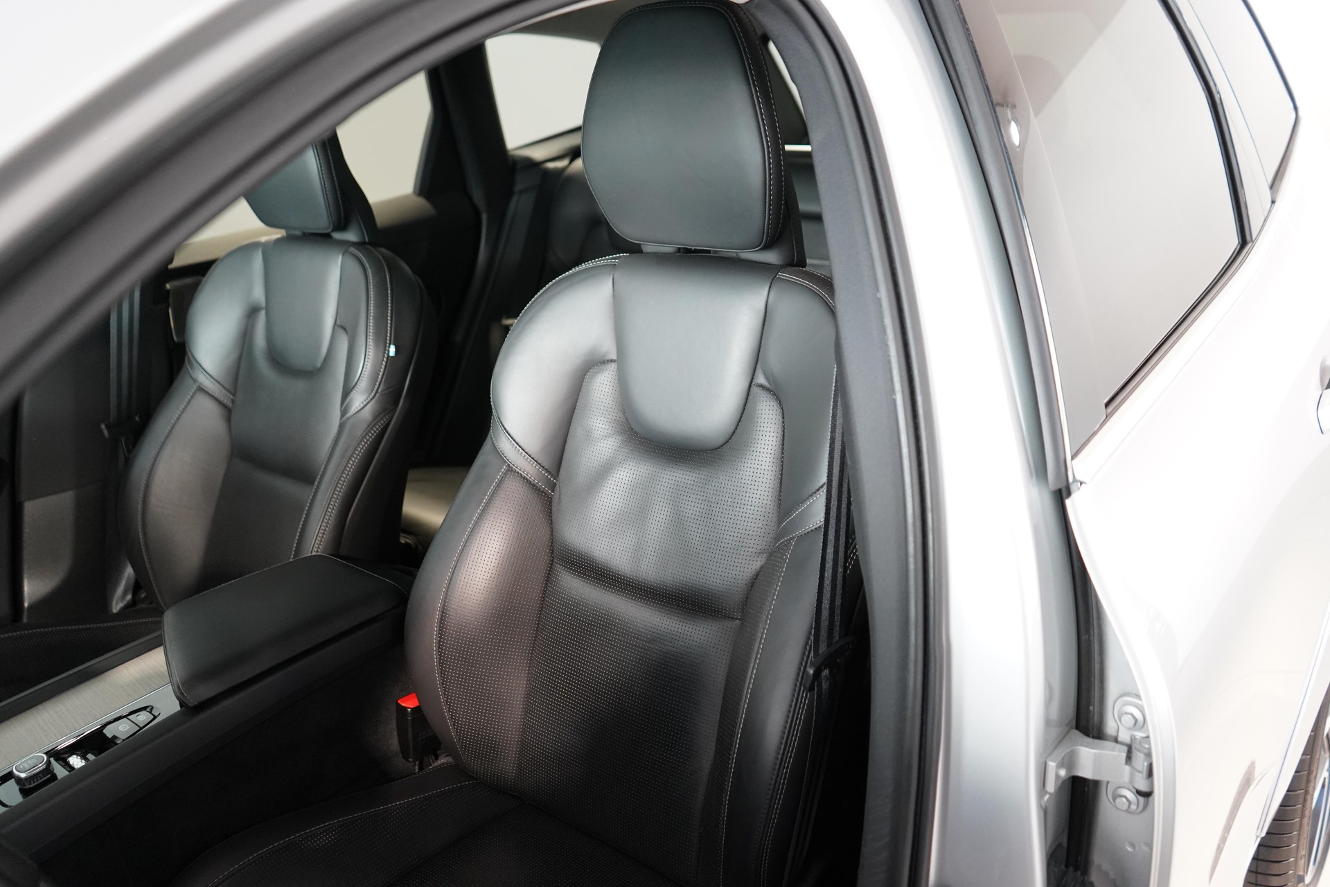 VOLVO XC60 2.0 T8 TE Inscription eAWD-image-6