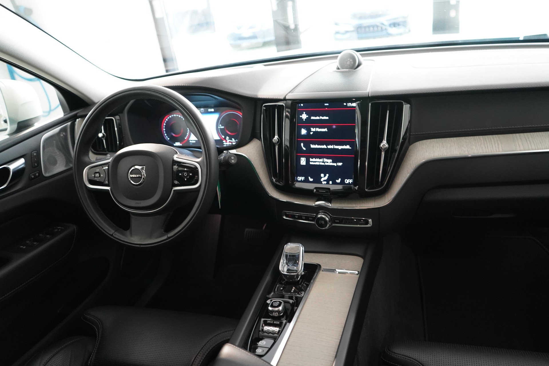 VOLVO XC60 2.0 T8 TE Inscription eAWD-image-9
