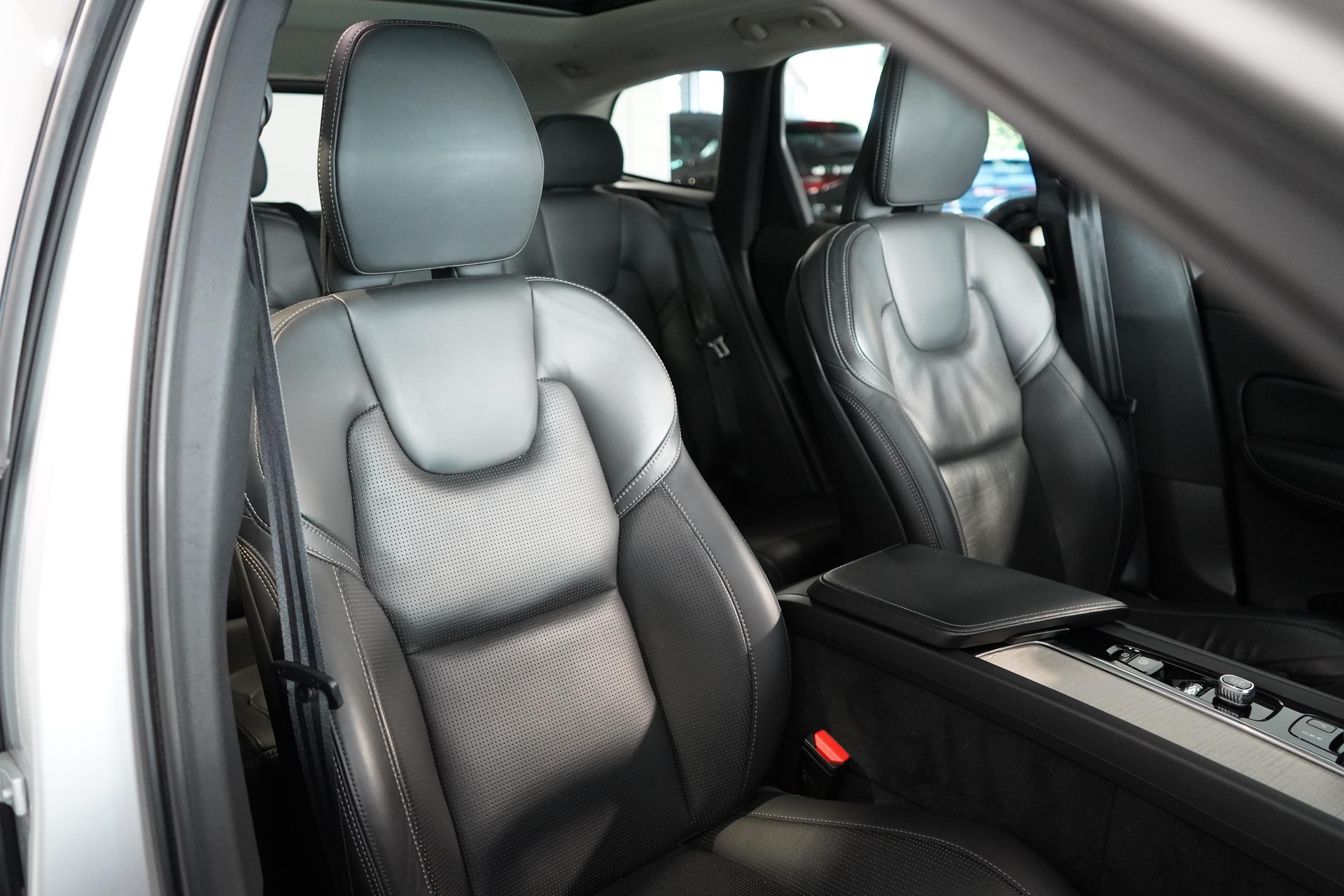 VOLVO XC60 2.0 T8 TE Inscription eAWD-image-7