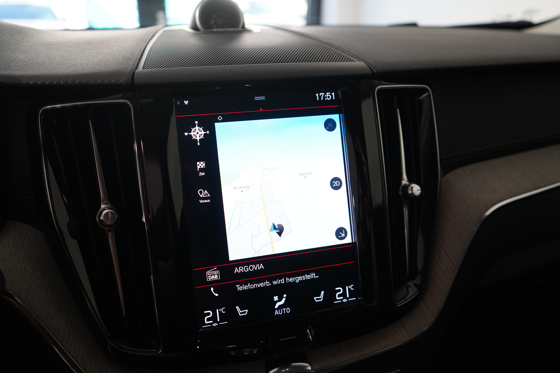 VOLVO XC60 2.0 T8 TE Inscription eAWD-image-12
