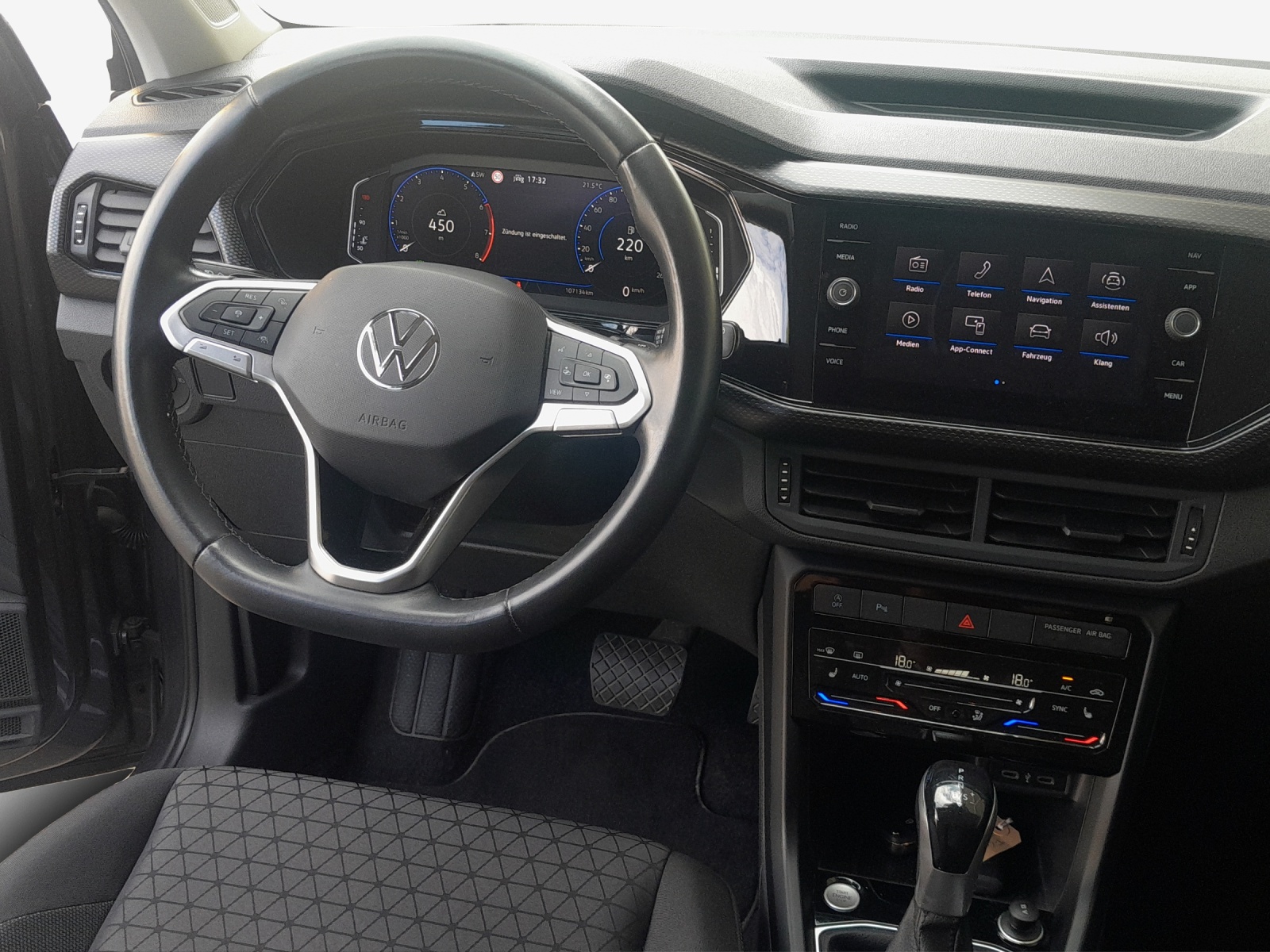 VW T-Cross 1.0 TSI Life DSG-image-8