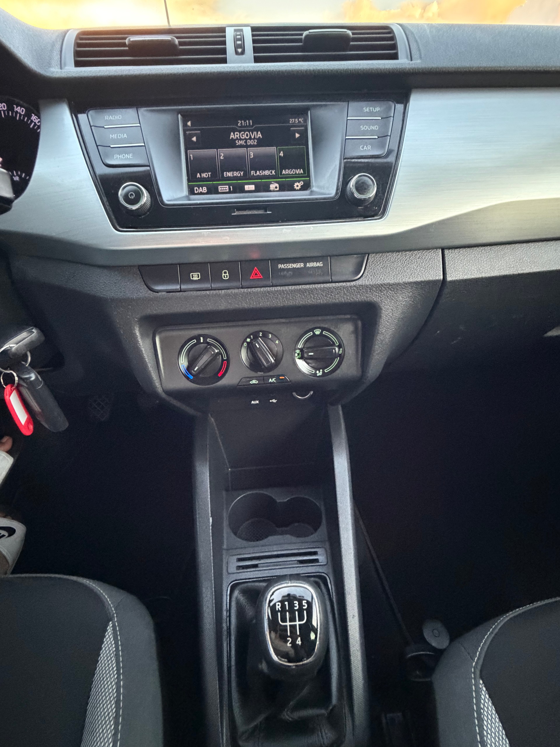 SKODA Fabia 1.2 TSI Ambition-image-11