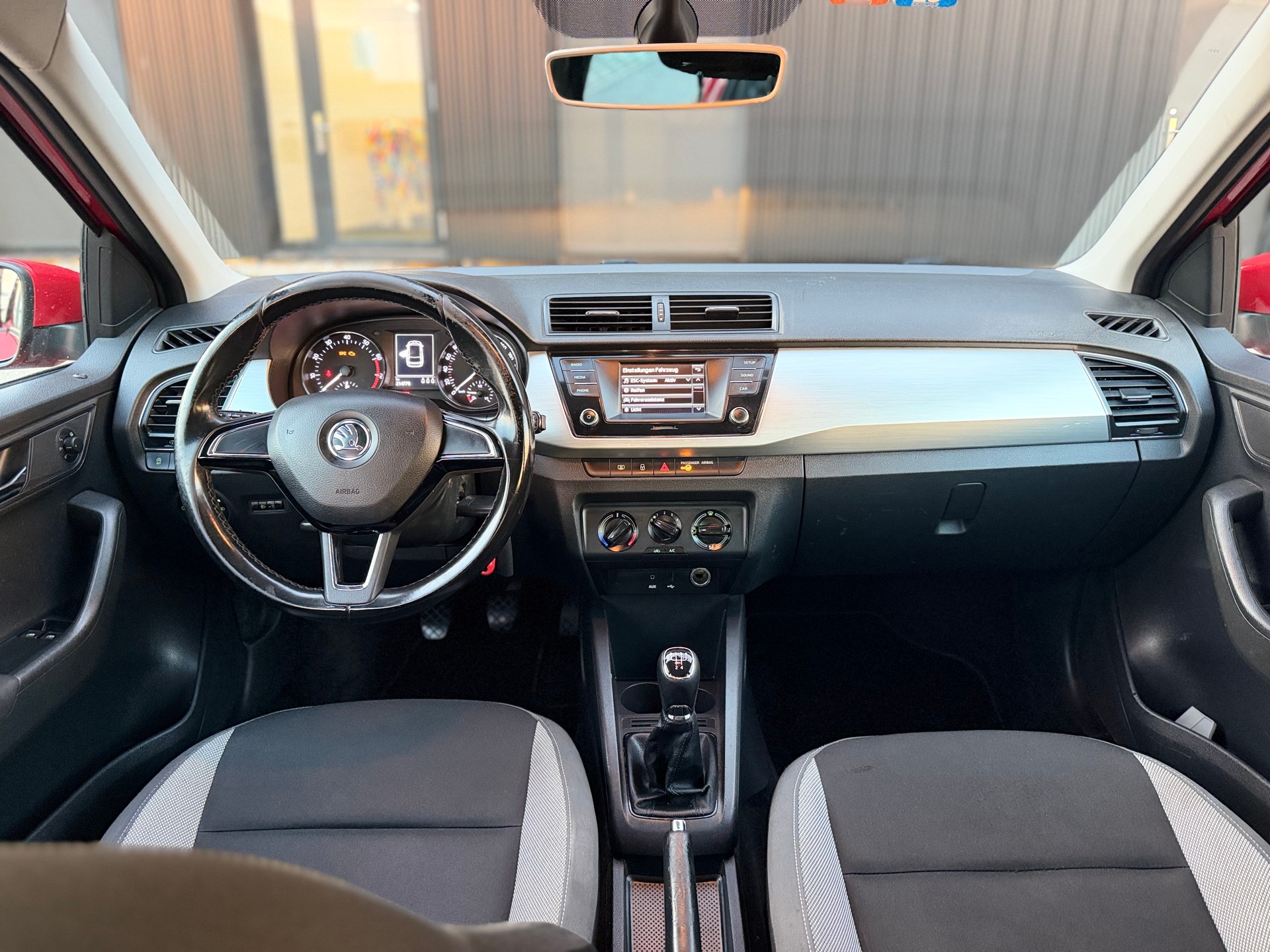 SKODA Fabia 1.2 TSI Ambition-image-10