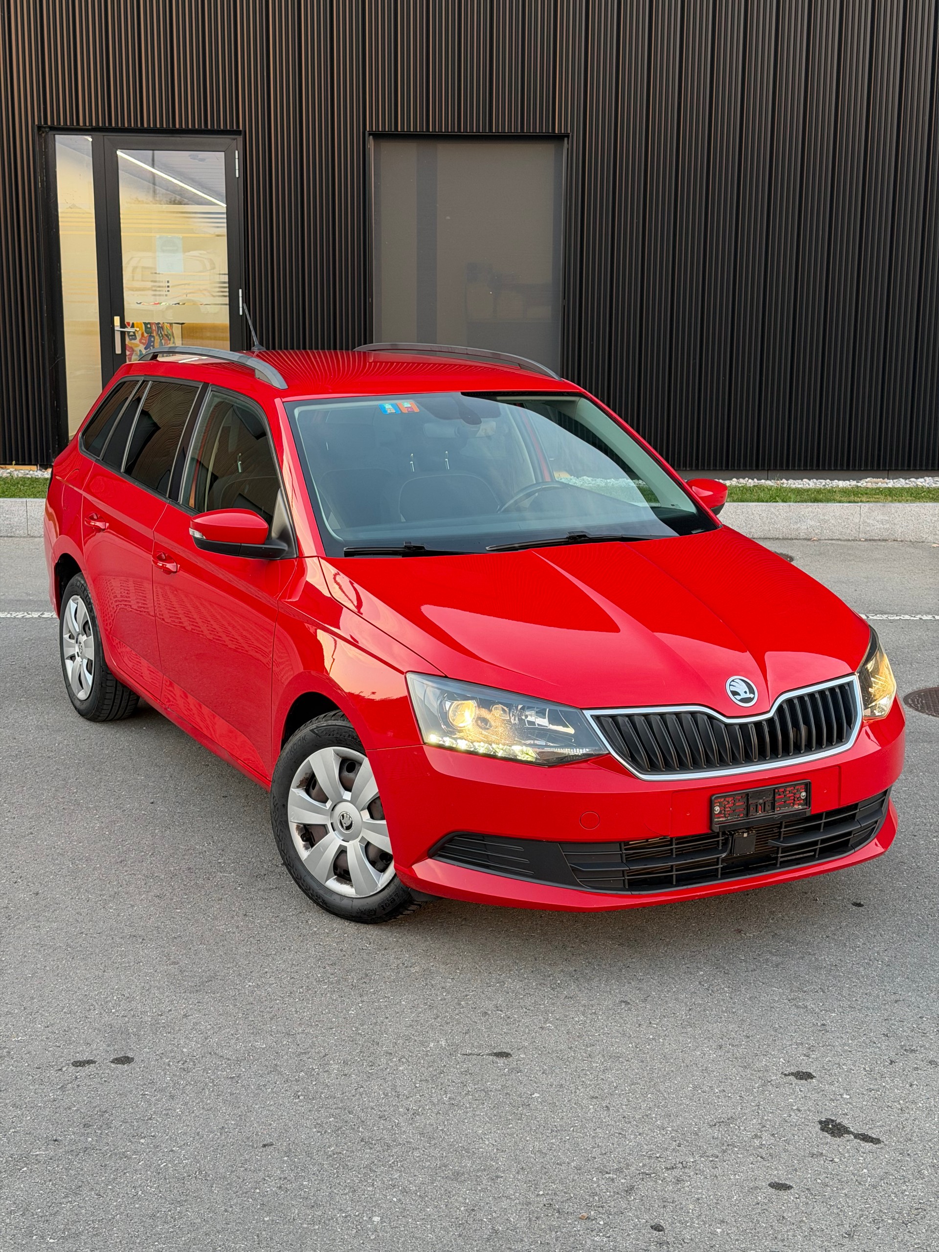 SKODA Fabia 1.2 TSI Ambition-image-0