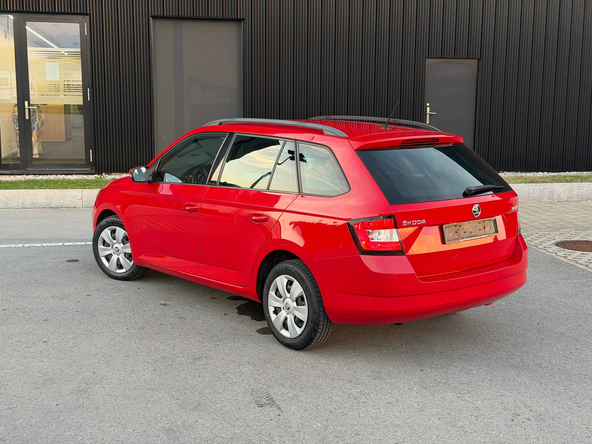 SKODA Fabia 1.2 TSI Ambition-image-7