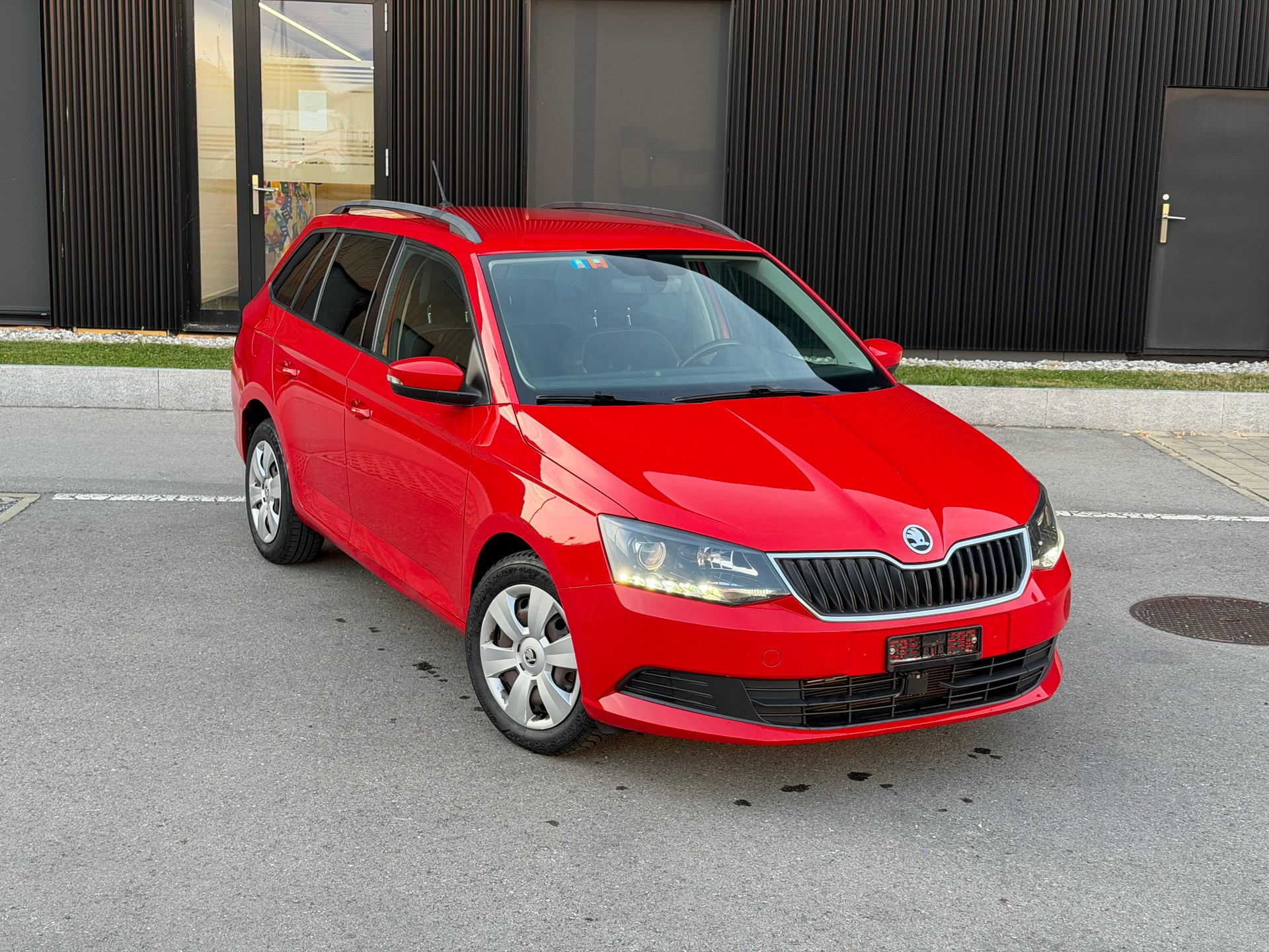 SKODA Fabia 1.2 TSI Ambition-image-13