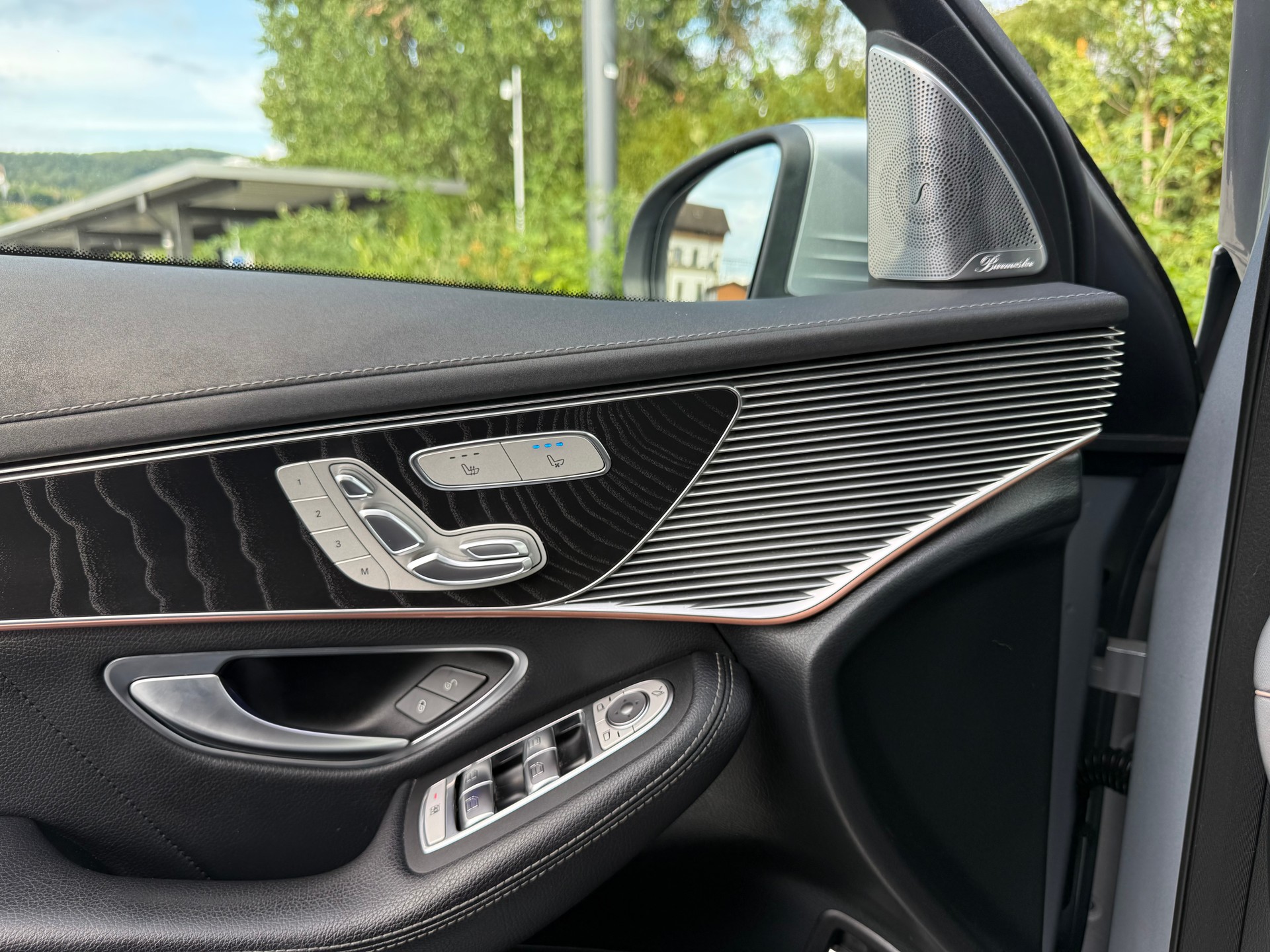 MERCEDES-BENZ EQC 400 AMG Line 4Matic-image-11