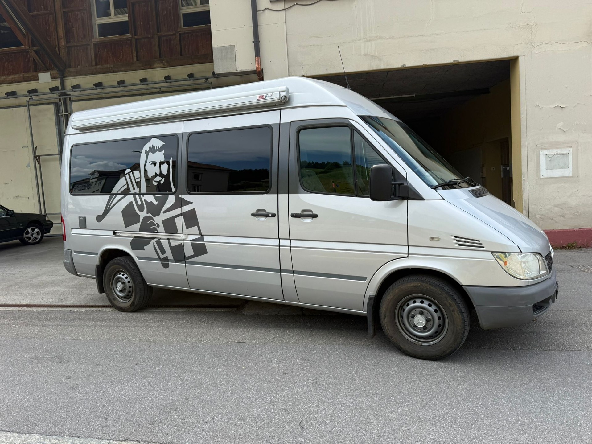 MERCEDES-BENZ 311-image-3