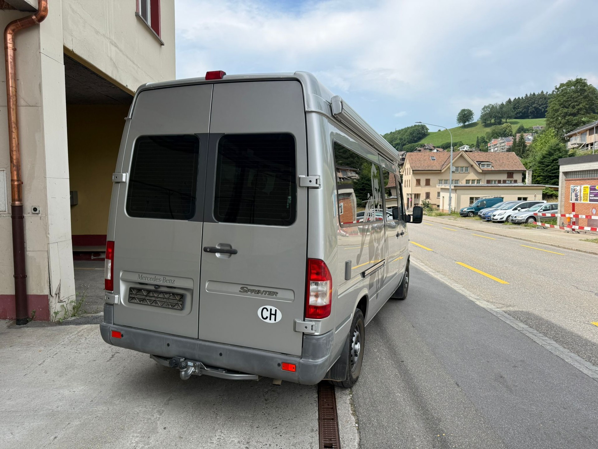 MERCEDES-BENZ 311-image-4