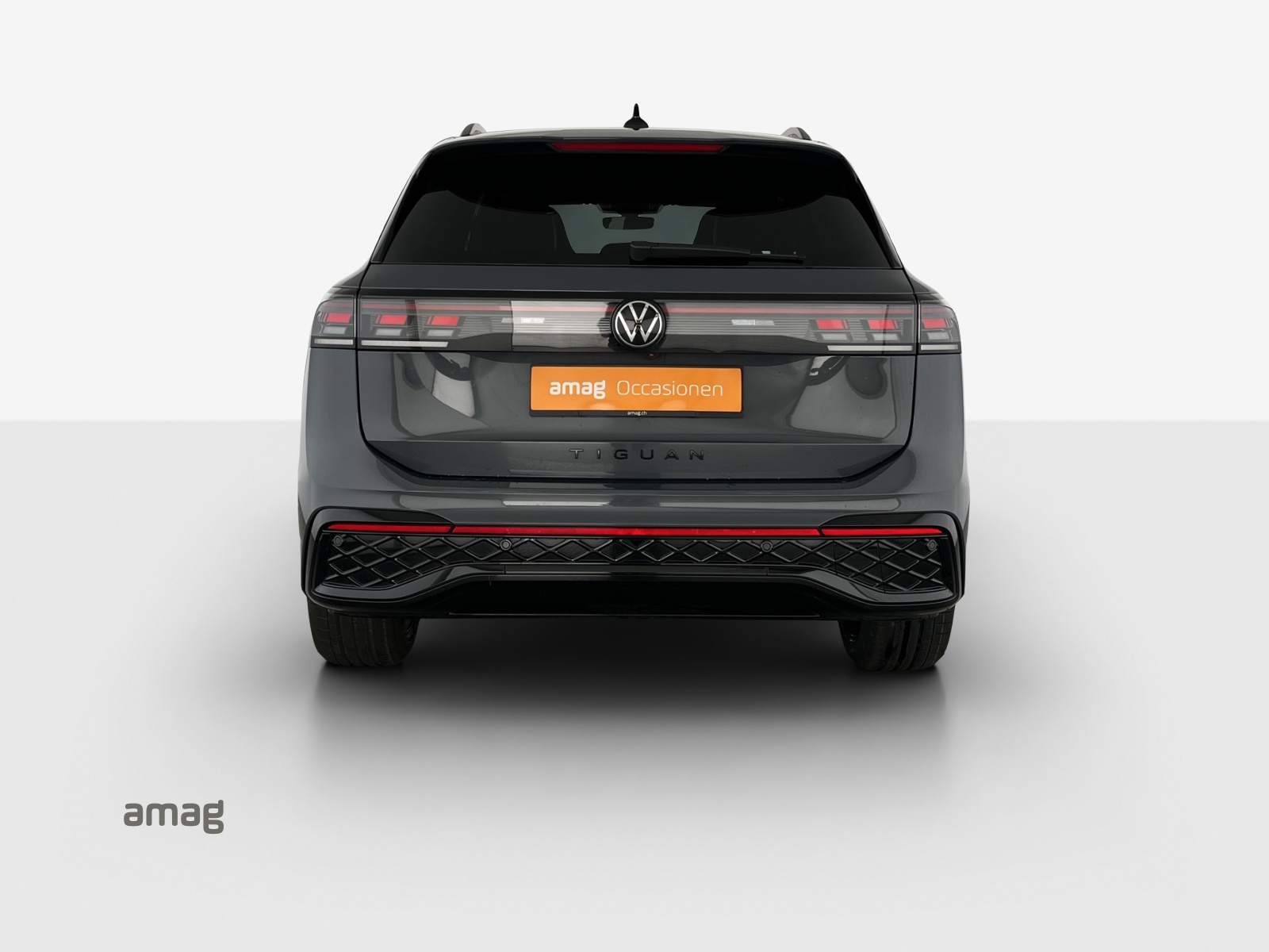 VW Tiguan 2.0 TSI DSG R-Line 4Motion-image-3