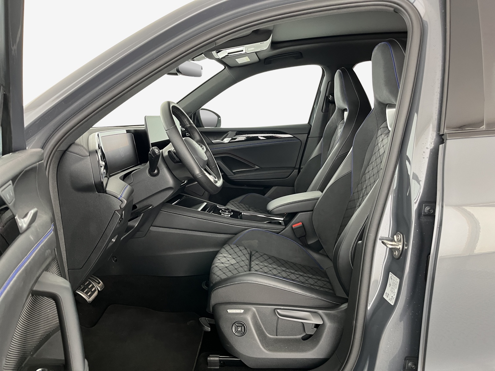 VW Tiguan 2.0 TSI DSG R-Line 4Motion-image-7