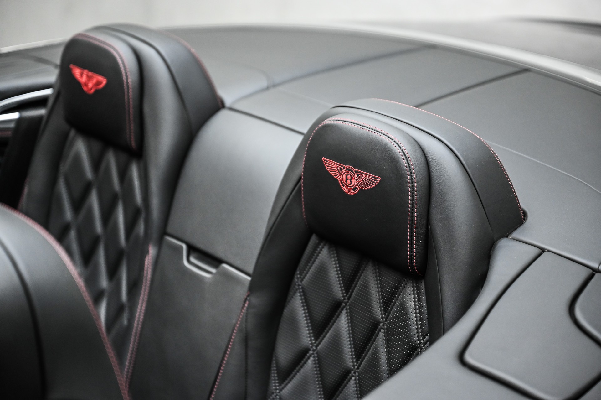 BENTLEY Continental GTC 6.0 V12 Speed-image-21