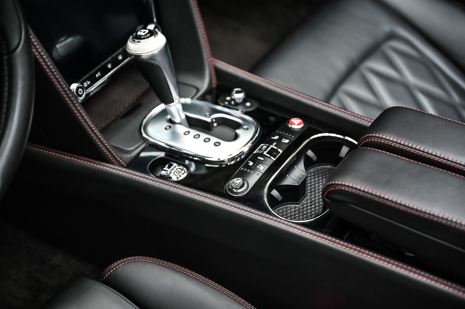BENTLEY Continental GTC 6.0 V12 Speed-image-32