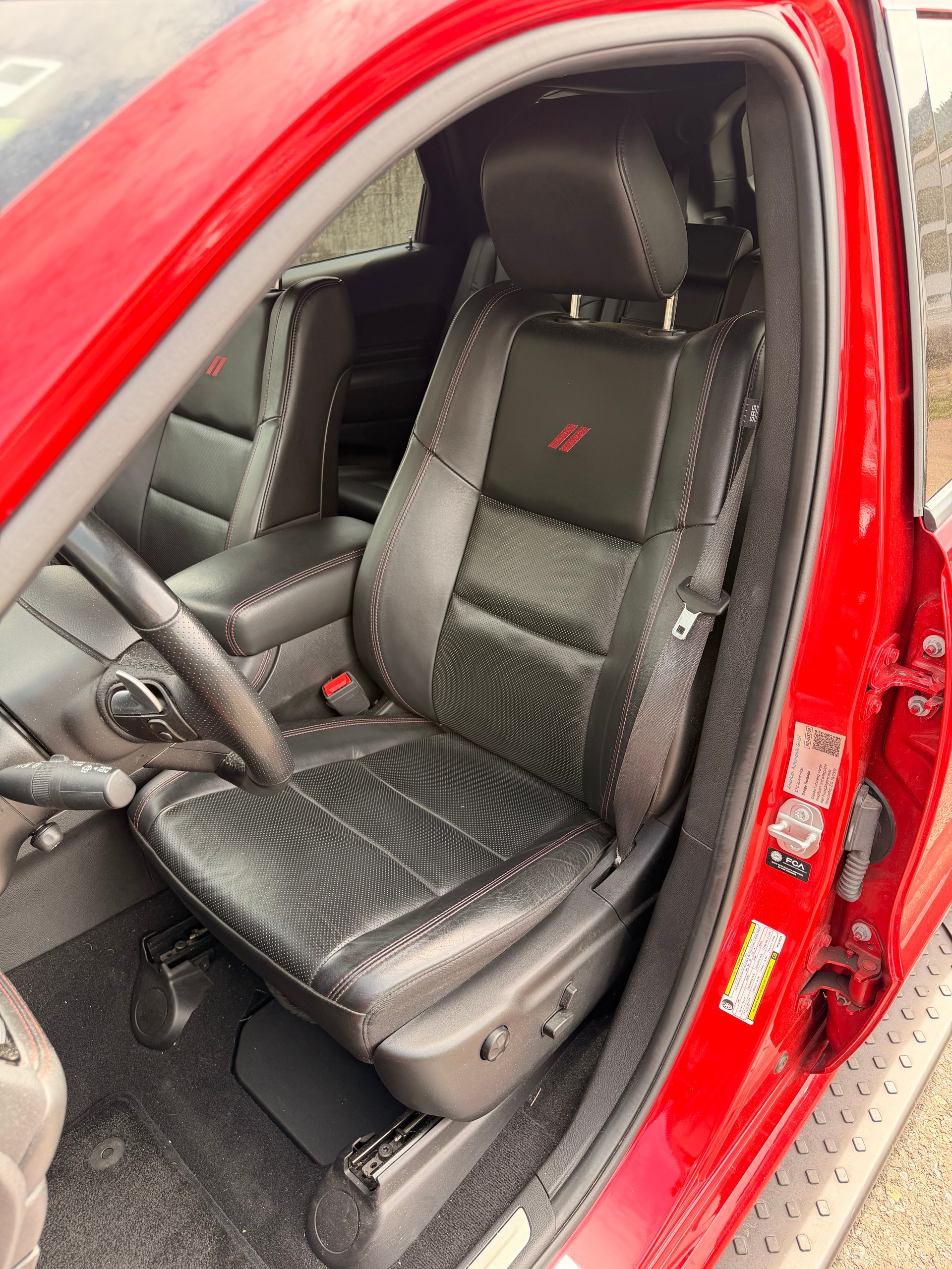 DODGE 5.7 RT V8 HEMI - 364 PS- AHK 3'500 Kg-image-10