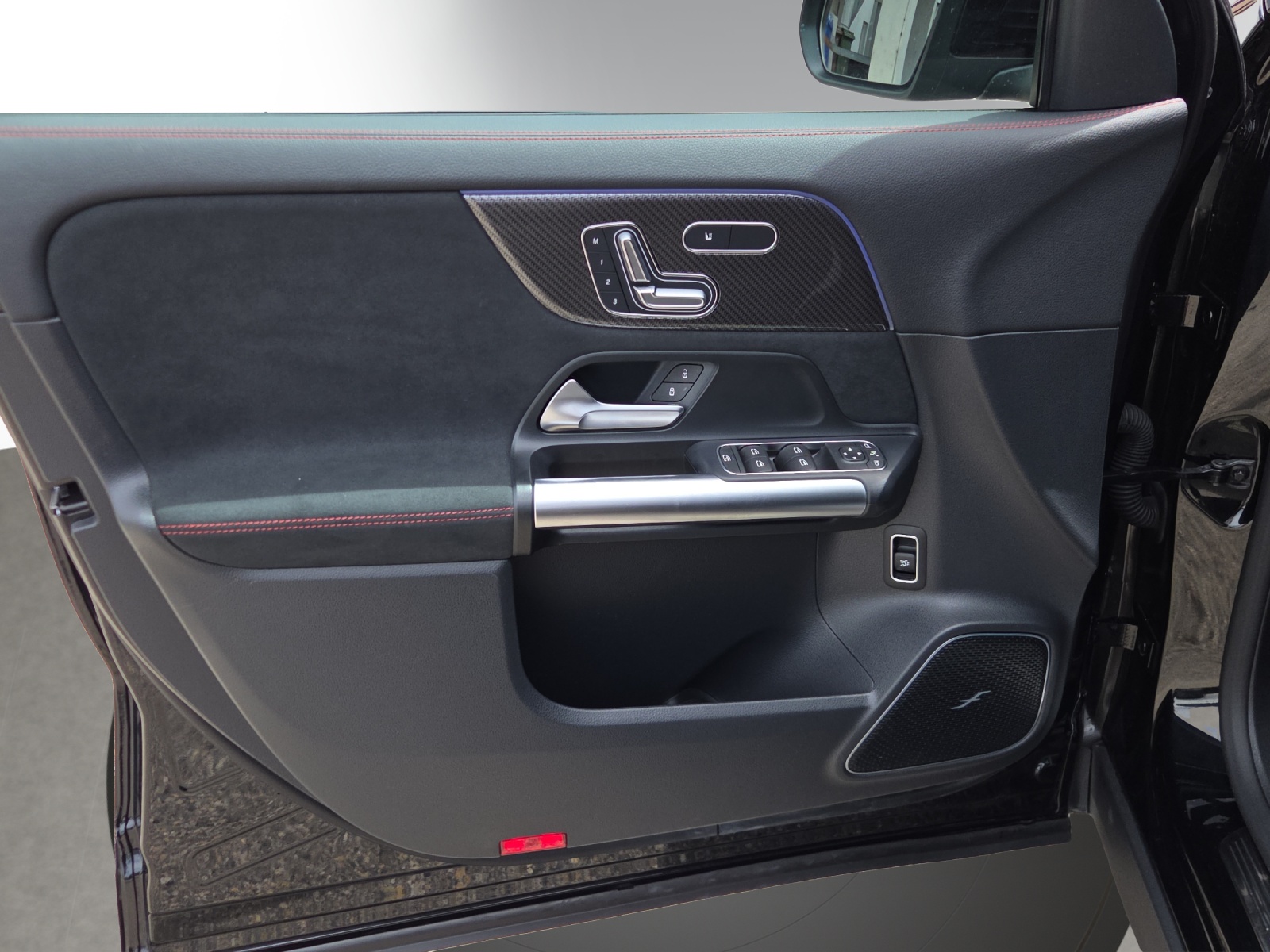Image MERCEDES-BENZ GLA-250 GLA 250 4Matic 8G-DCT Swiss Star