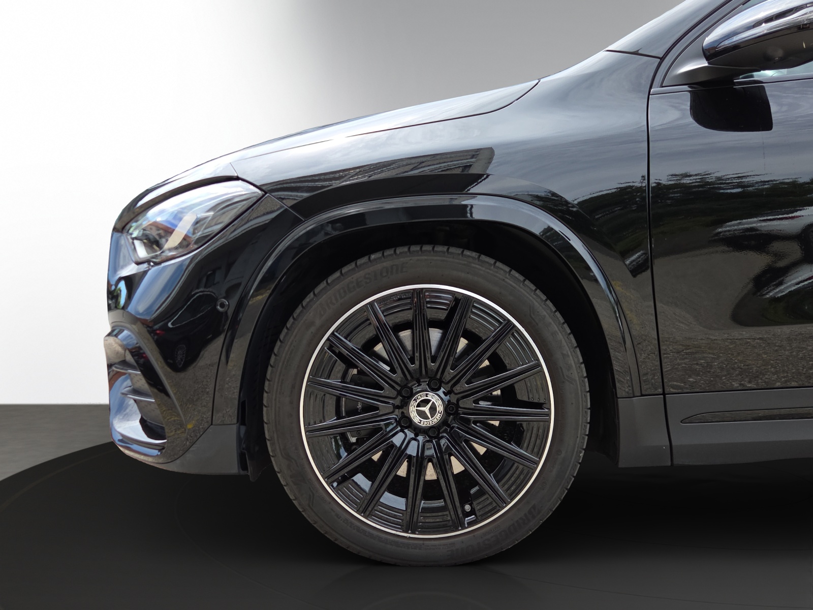 Image MERCEDES-BENZ GLA-250 GLA 250 4Matic 8G-DCT Swiss Star