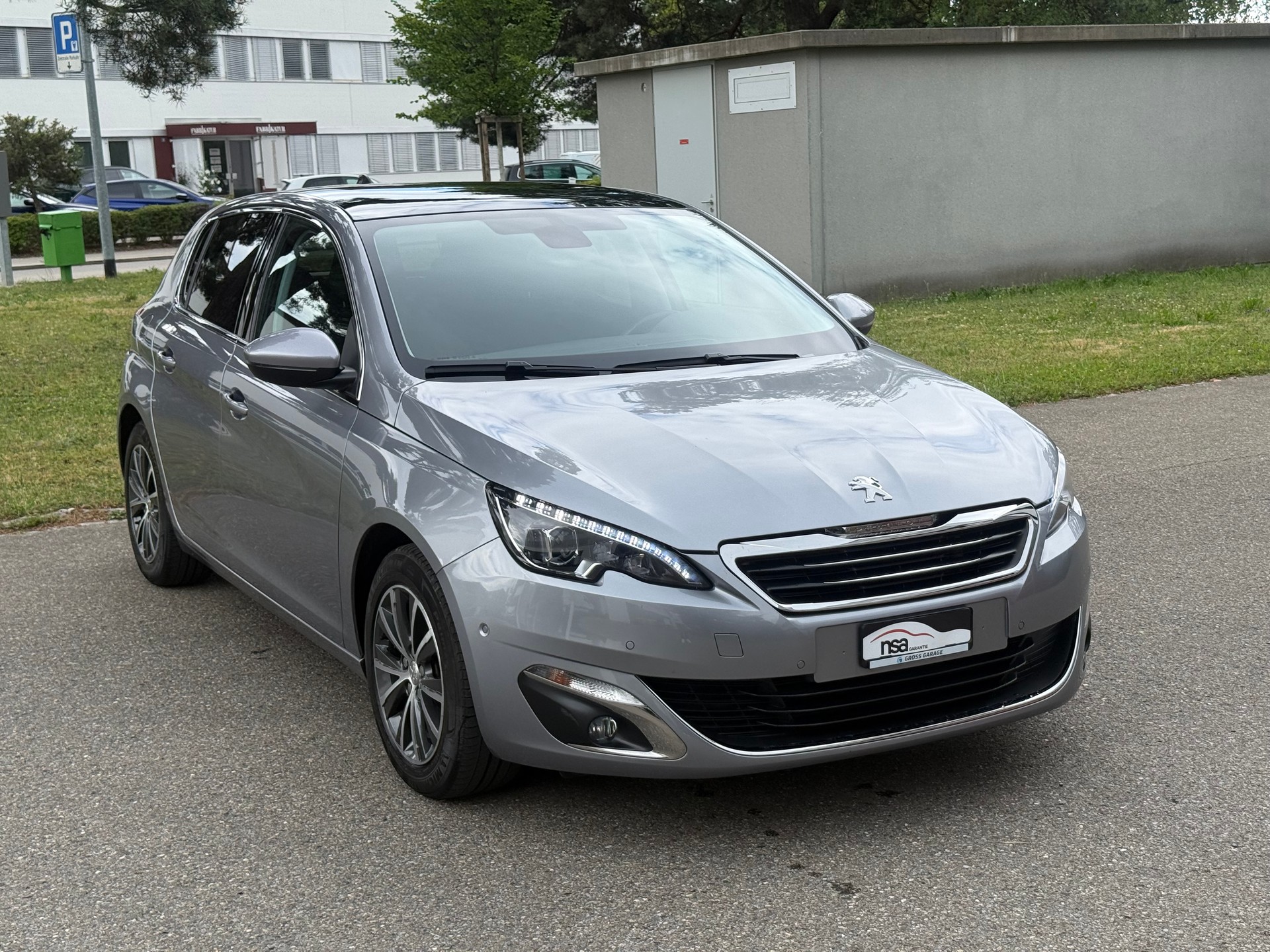 PEUGEOT 308 1.2 THP Active Automatic-image-1