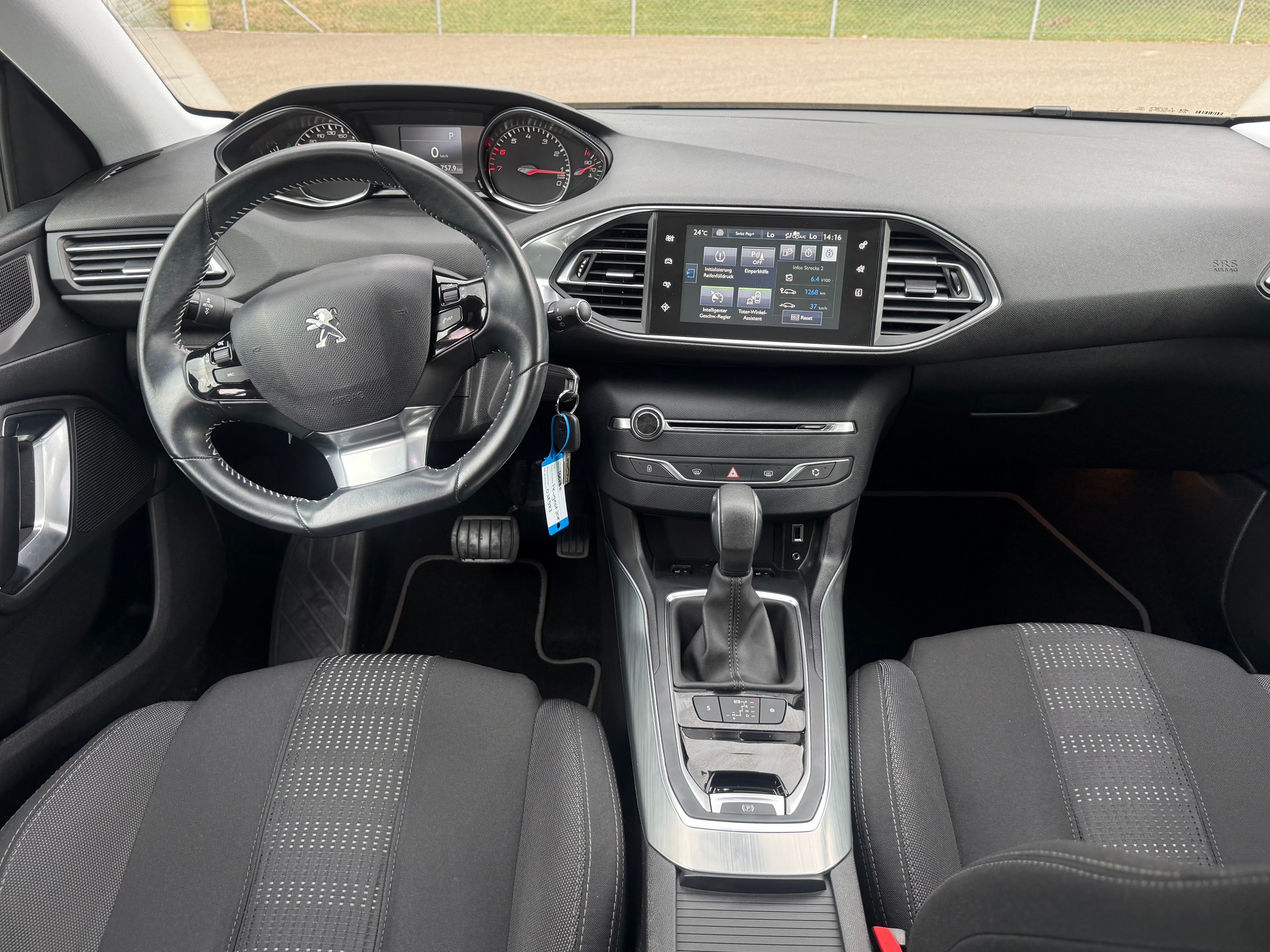 PEUGEOT 308 1.2 THP Active Automatic-image-8