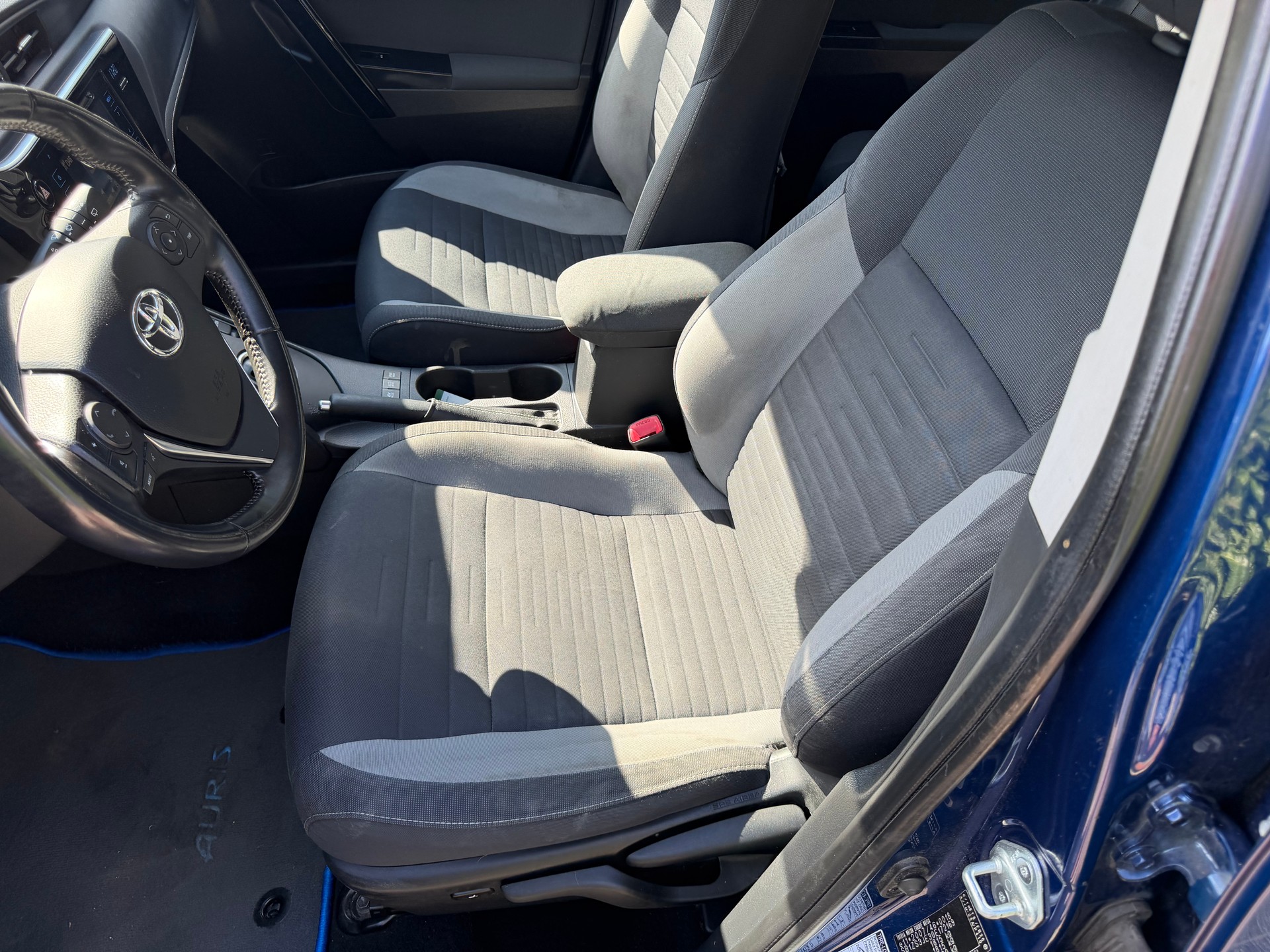 TOYOTA Auris Touring Sports 1.8 HSD Sol e-CVT-image-7
