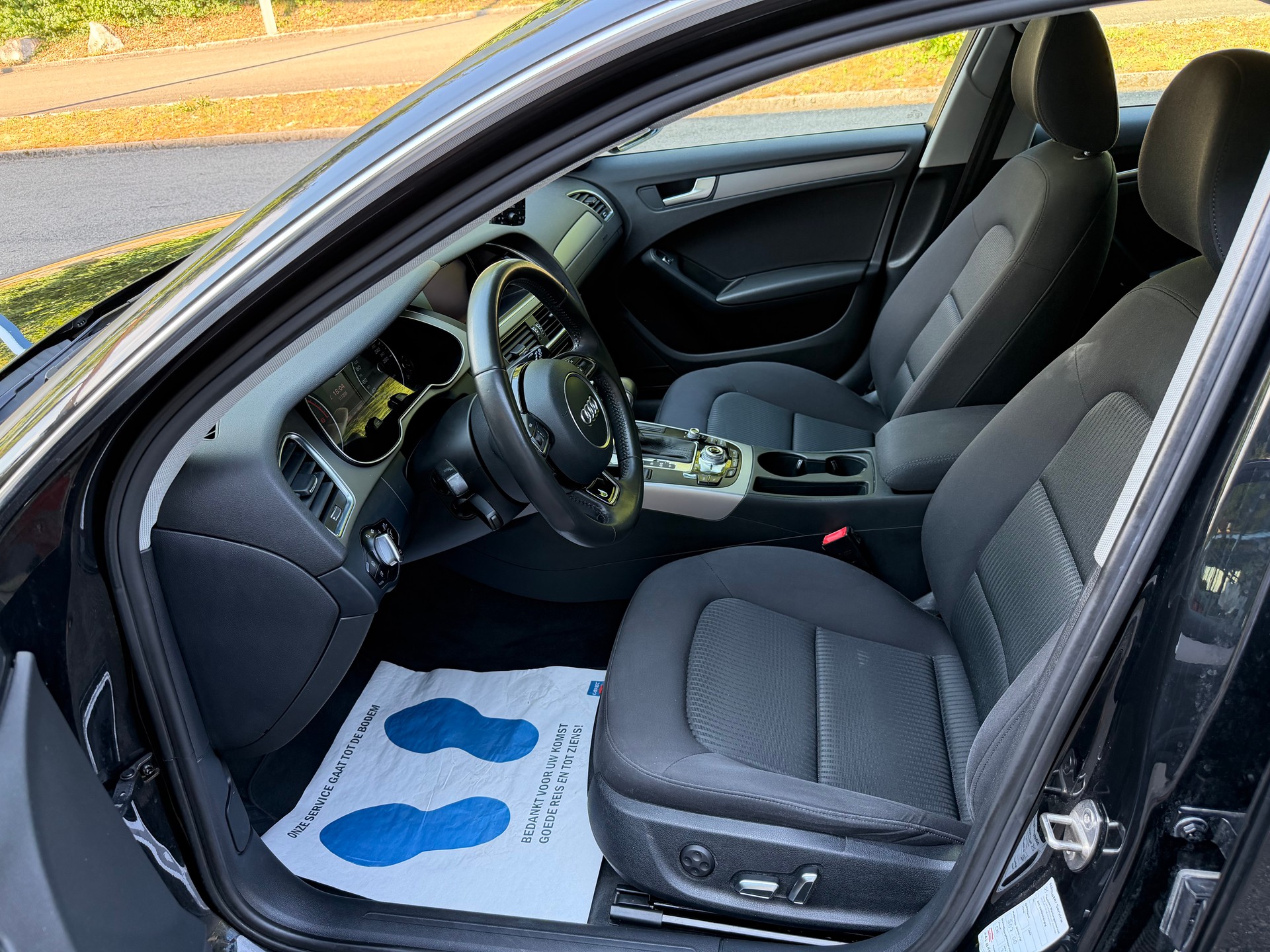AUDI A4 Avant 2.0 TDI multitronic-image-8