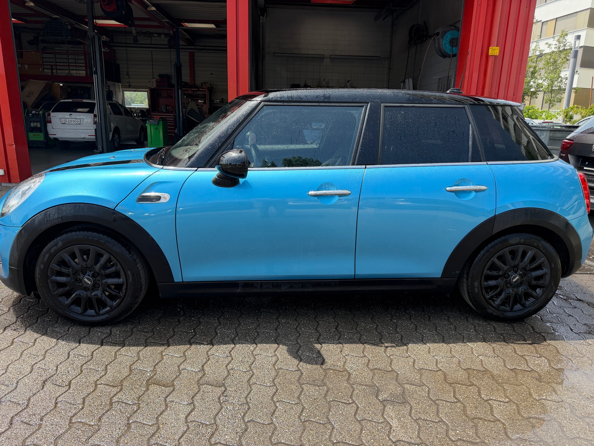 MINI Cooper-image-3