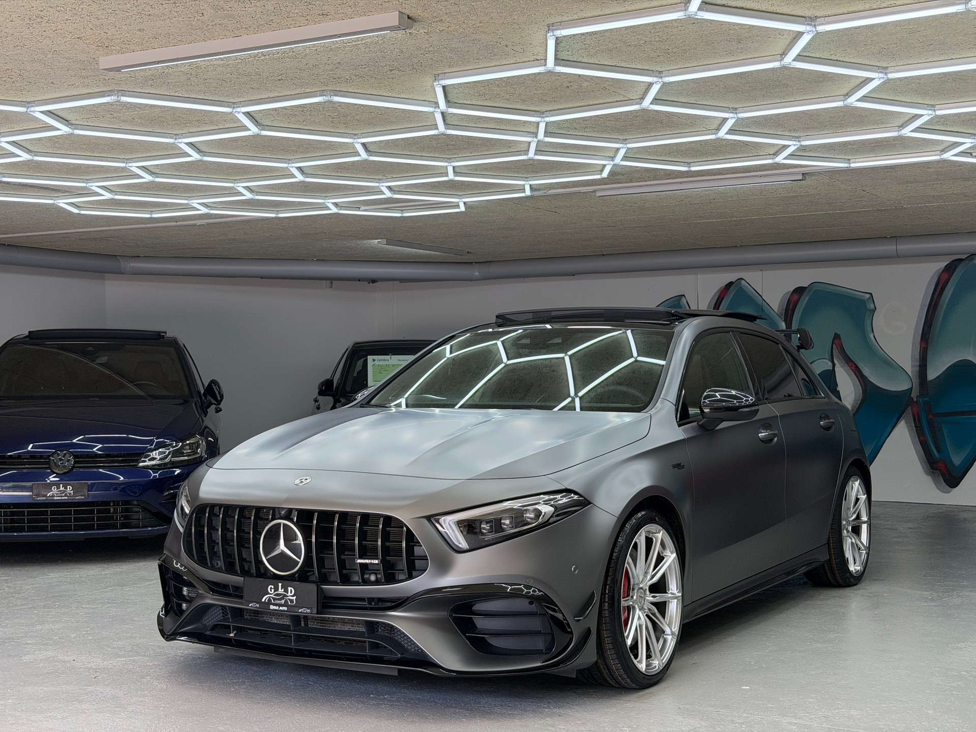 MERCEDES-BENZ A 45 S AMG 4Matic+ Speedshift *19 Silver wheels / aero kit / Designo Magno grey / CH Auto*-image-0