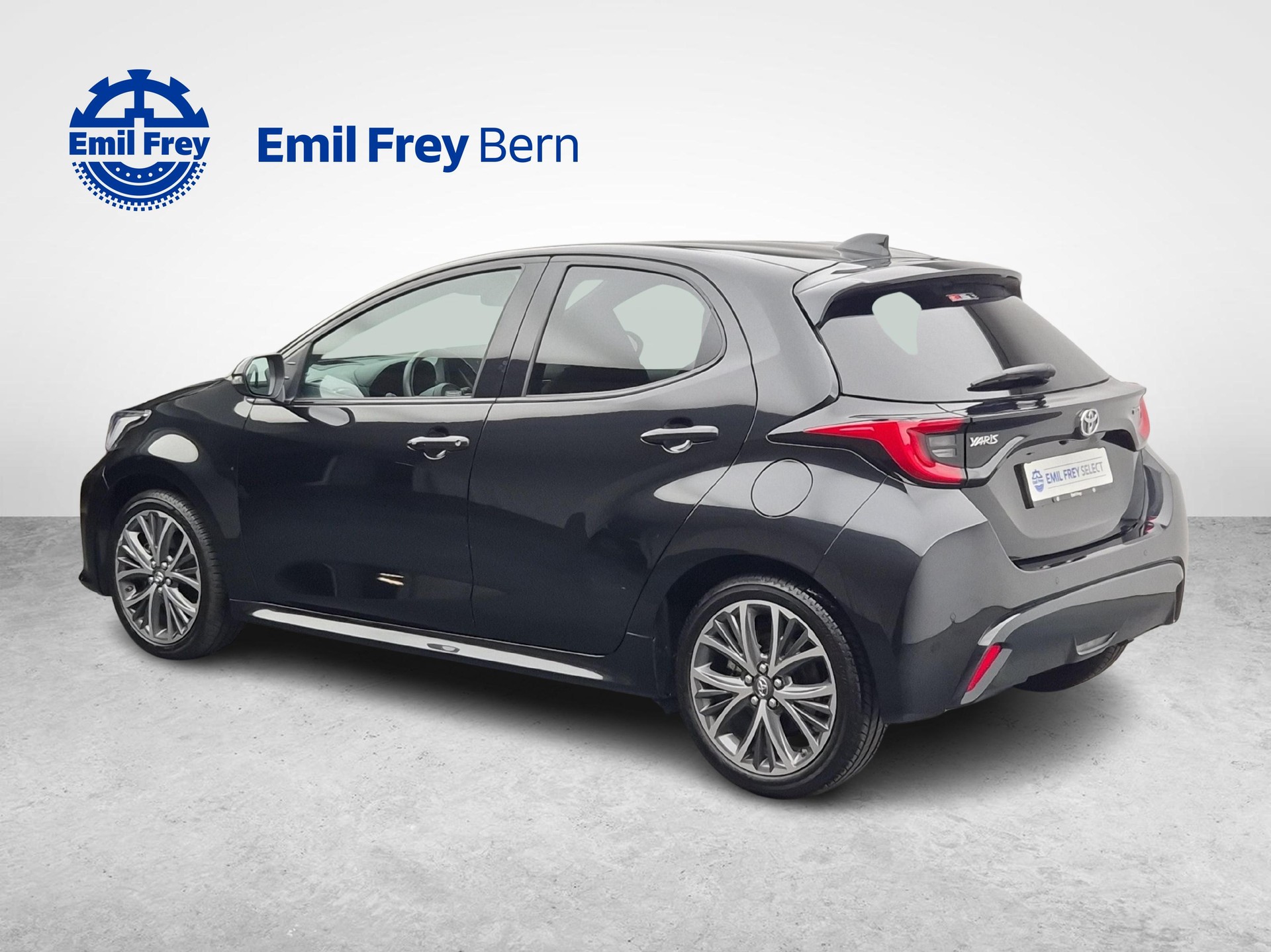 TOYOTA Yaris 1.5 VVT-i HSD Premium-image-8