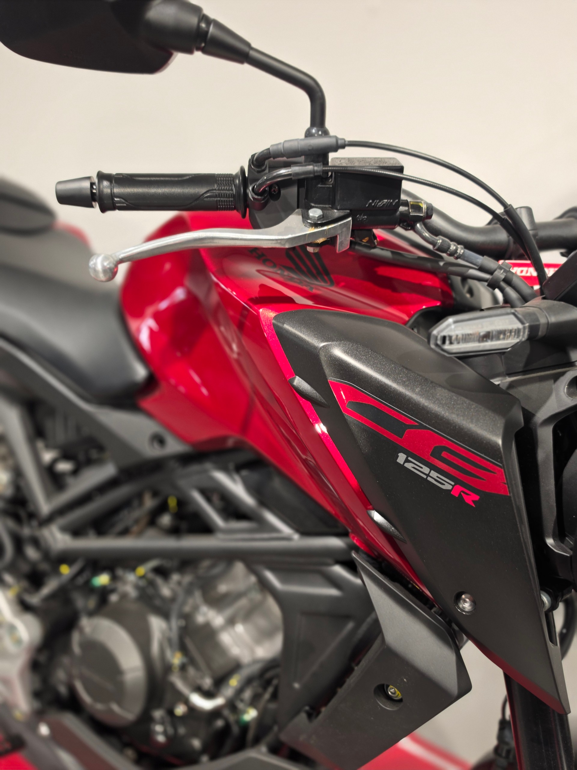 HONDA CB 125 R-showroom-element-3