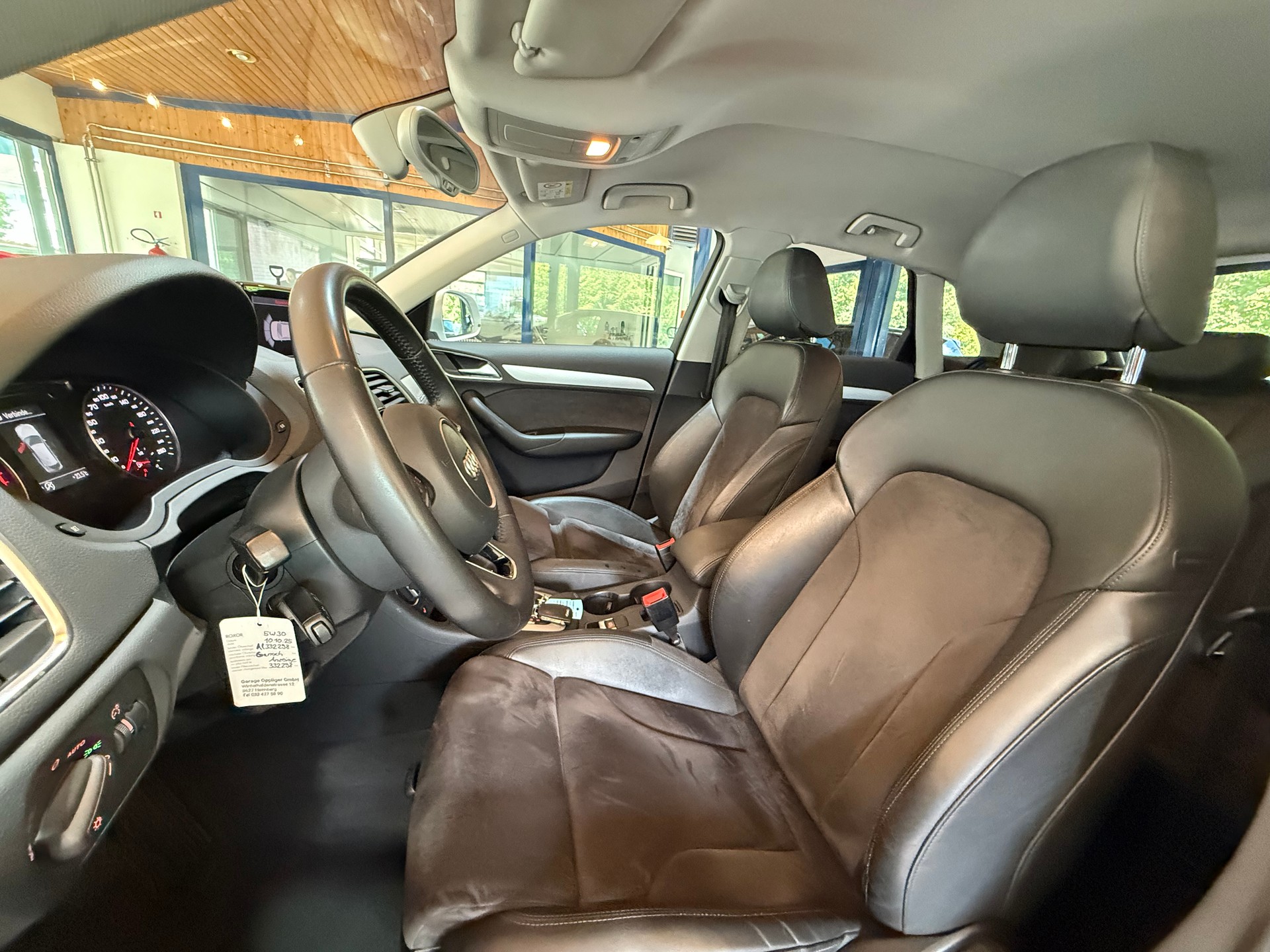 AUDI Q3 2.0 TDI sport quattro S-tronic-image-4
