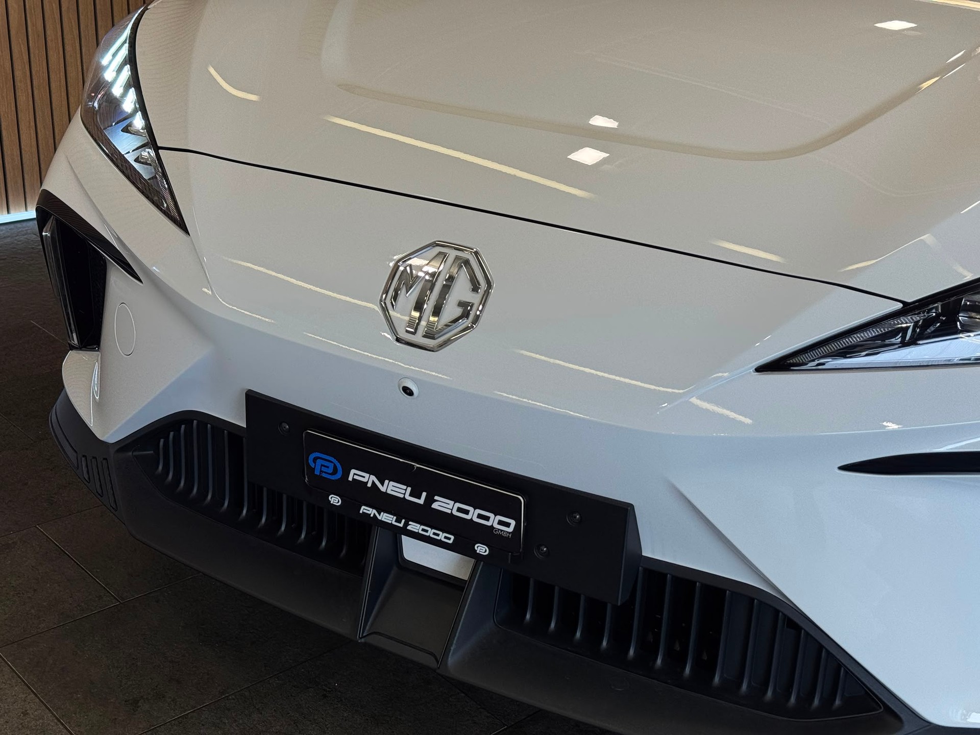 MG 4 EV 64kWh Premium *Facelift* 452KM Reichweite-image-2