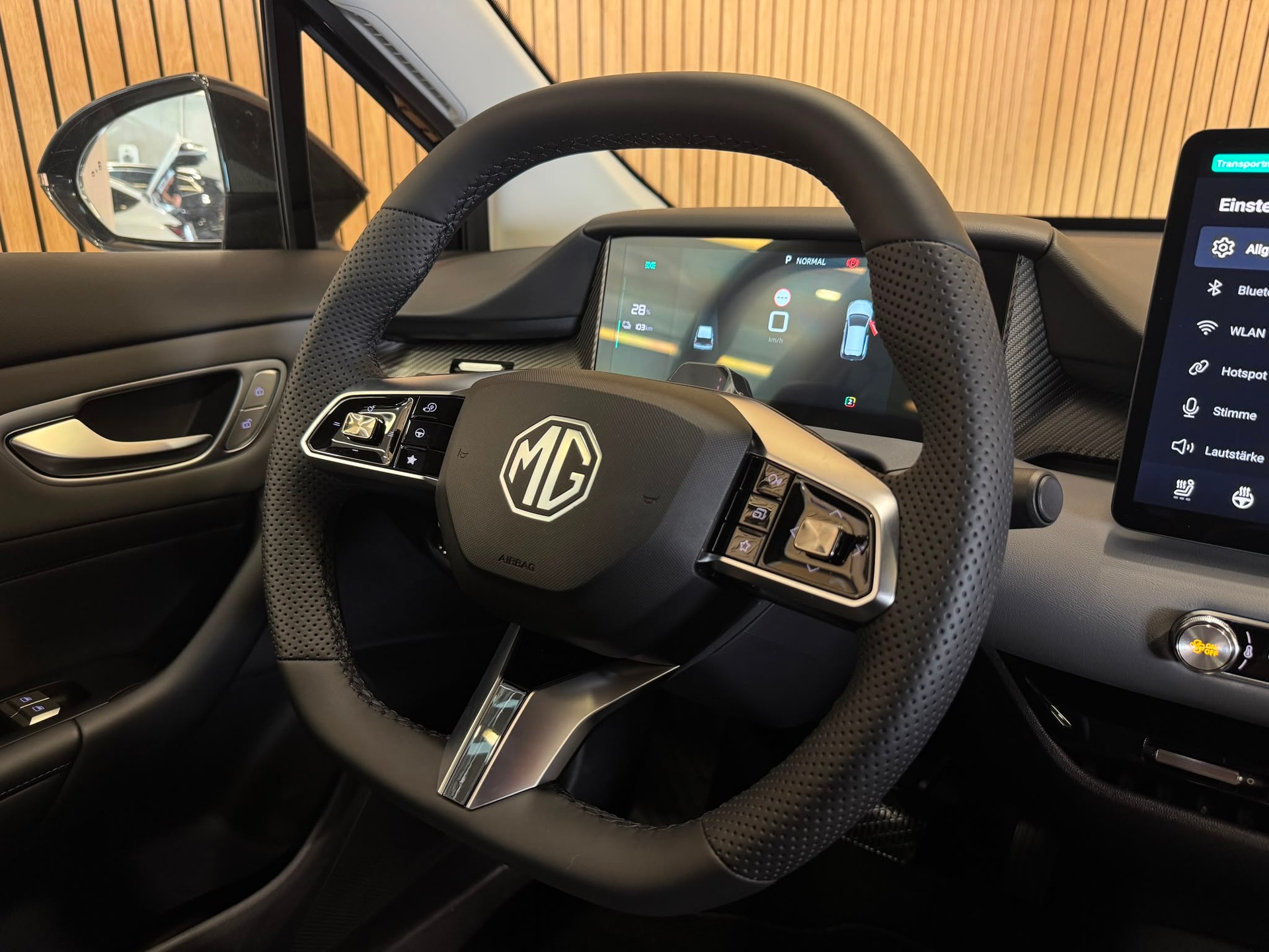 MG 4 EV 64kWh Premium *Facelift* 452KM Reichweite-image-10