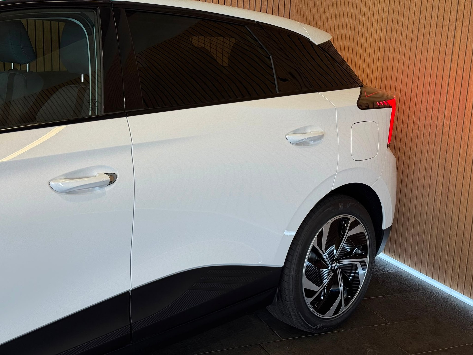 MG 4 EV 64kWh Premium *Facelift* 452KM Reichweite-image-5