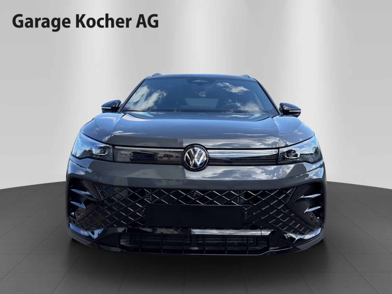 VW Tiguan 2.0 TSI DSG R-Line Plus 4Motion-image-1