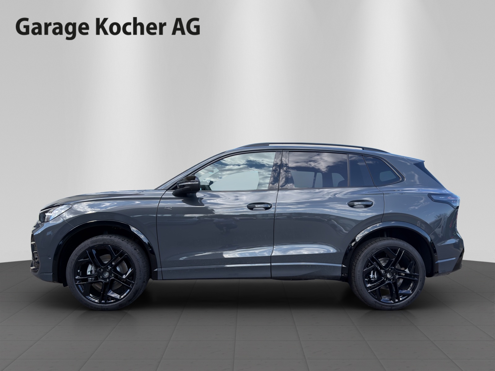 VW Tiguan 2.0 TSI DSG R-Line Plus 4Motion-image-2