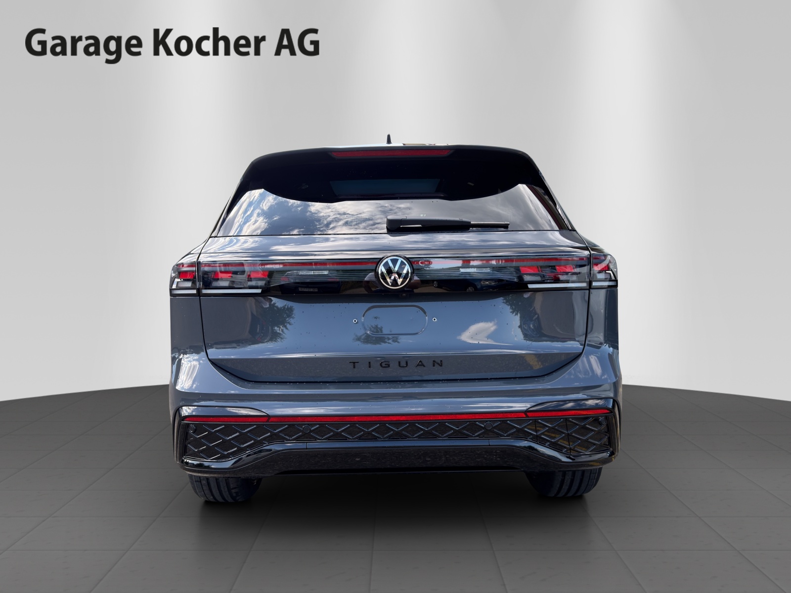 VW Tiguan 2.0 TSI DSG R-Line Plus 4Motion-image-3