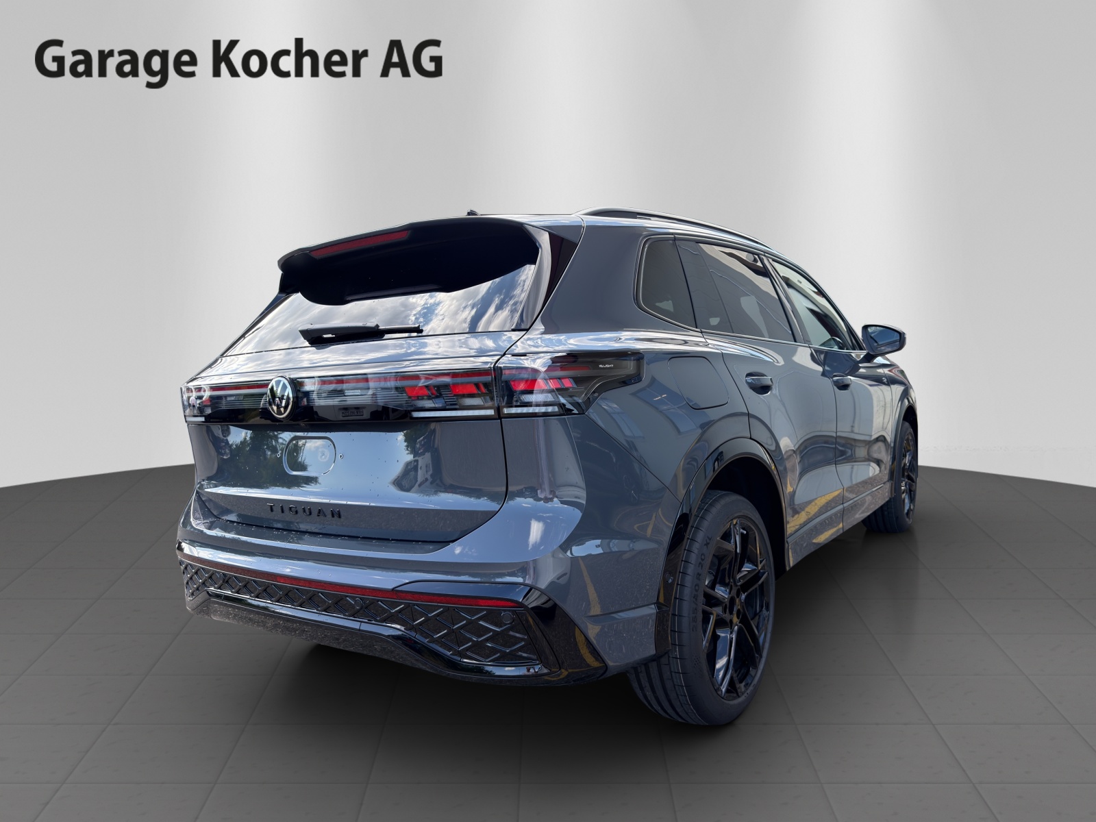 VW Tiguan 2.0 TSI DSG R-Line Plus 4Motion-image-5