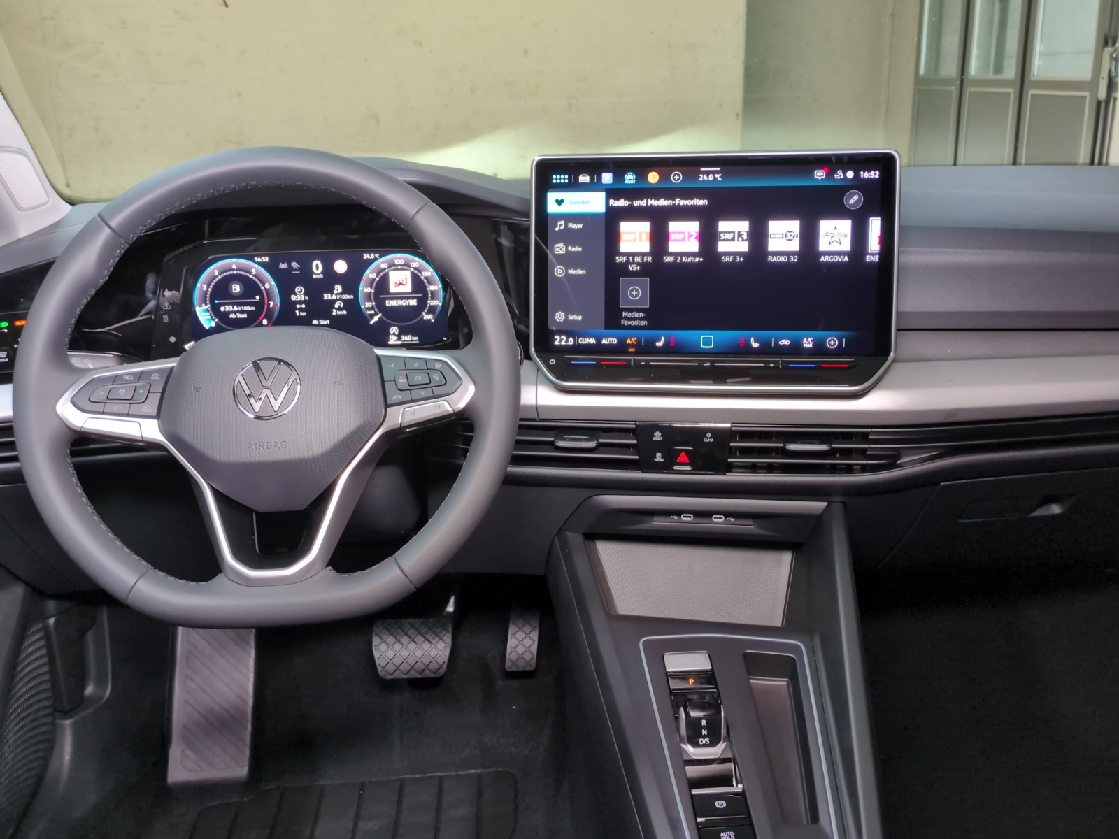 VW Golf 1.5 e TSI mHEV Value DSG-image-9
