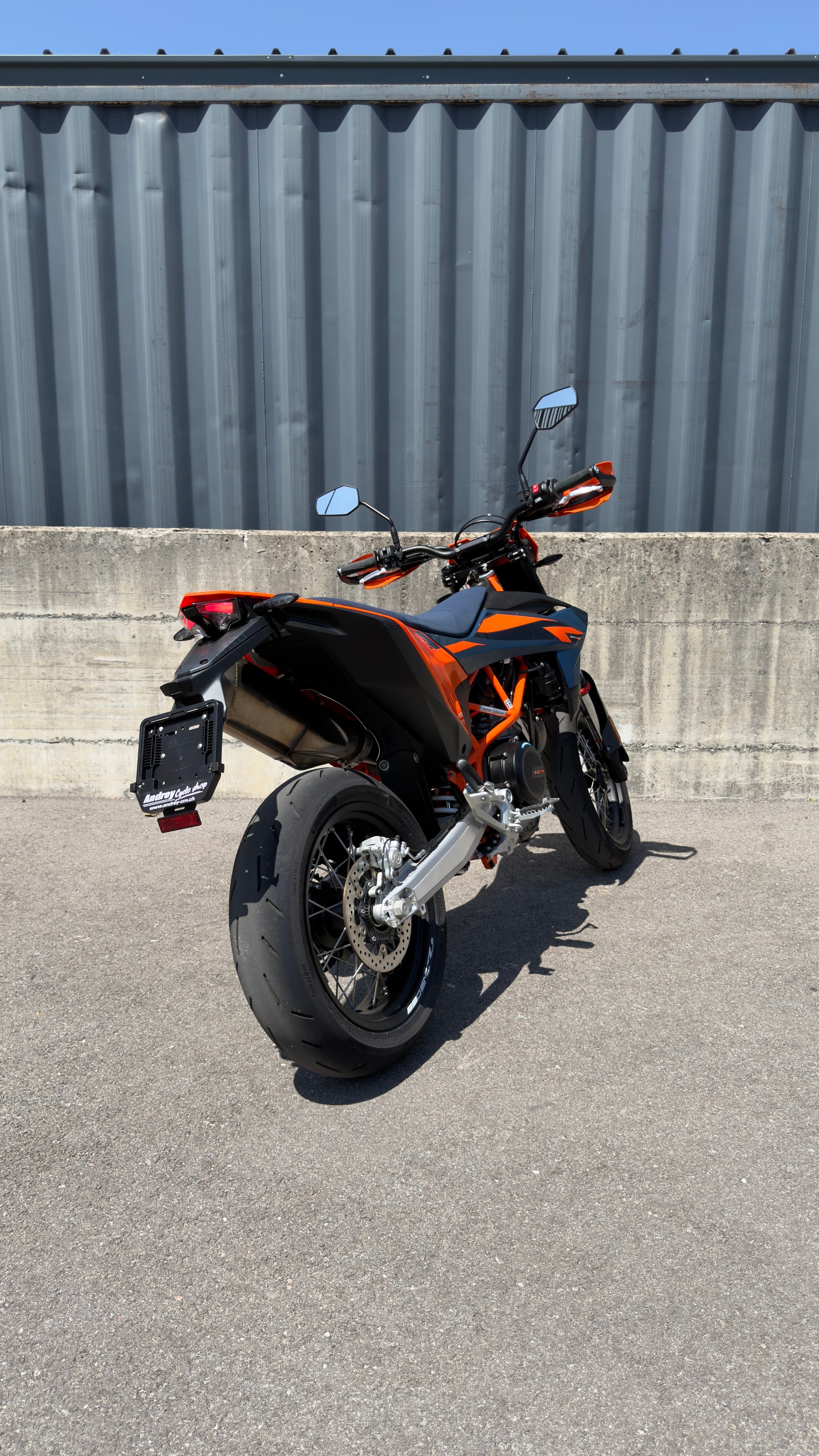 KTM 690 Enduro R-showroom-element-2