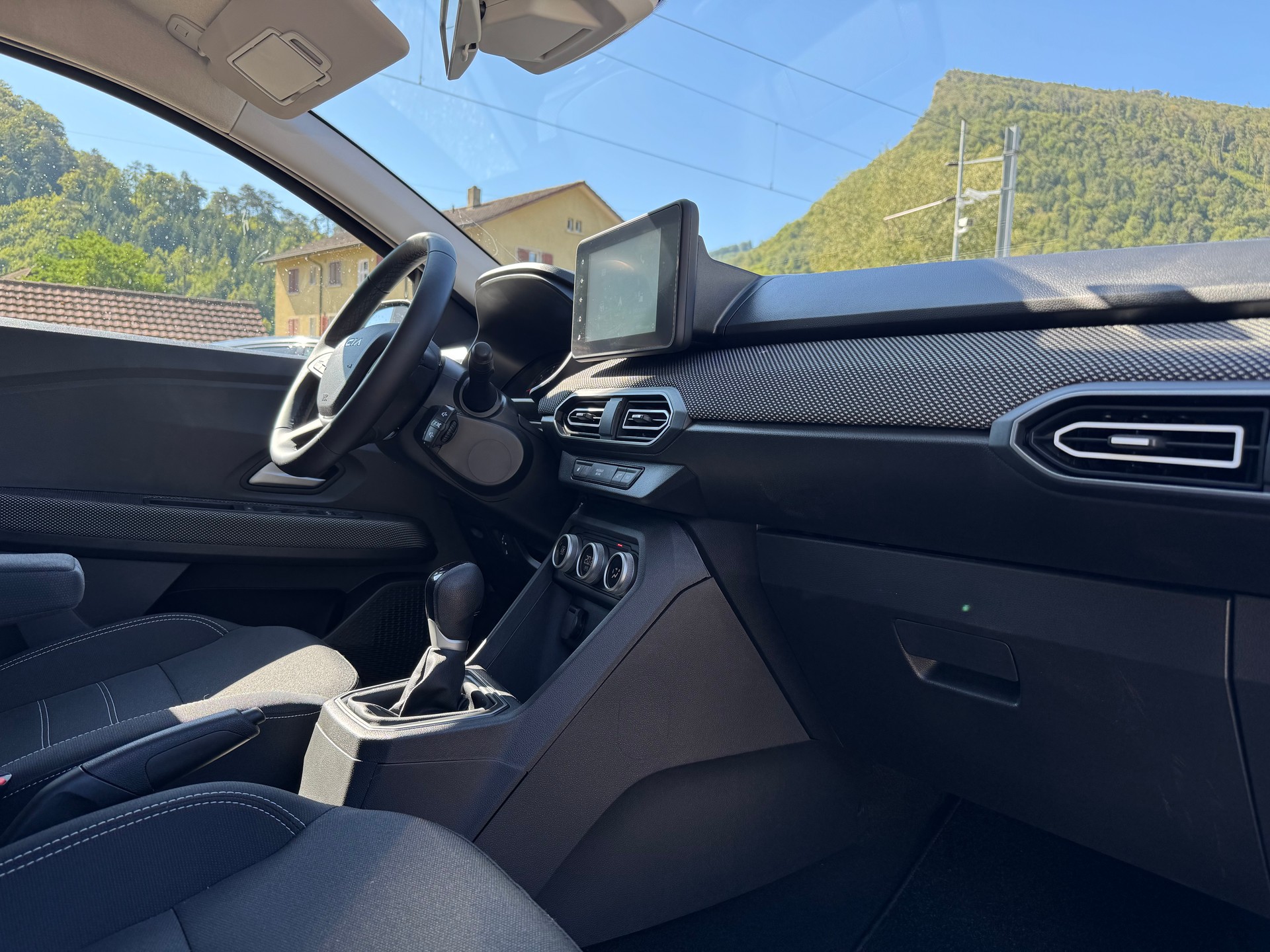 DACIA Sandero TCe 90 Journey CVT-image-11