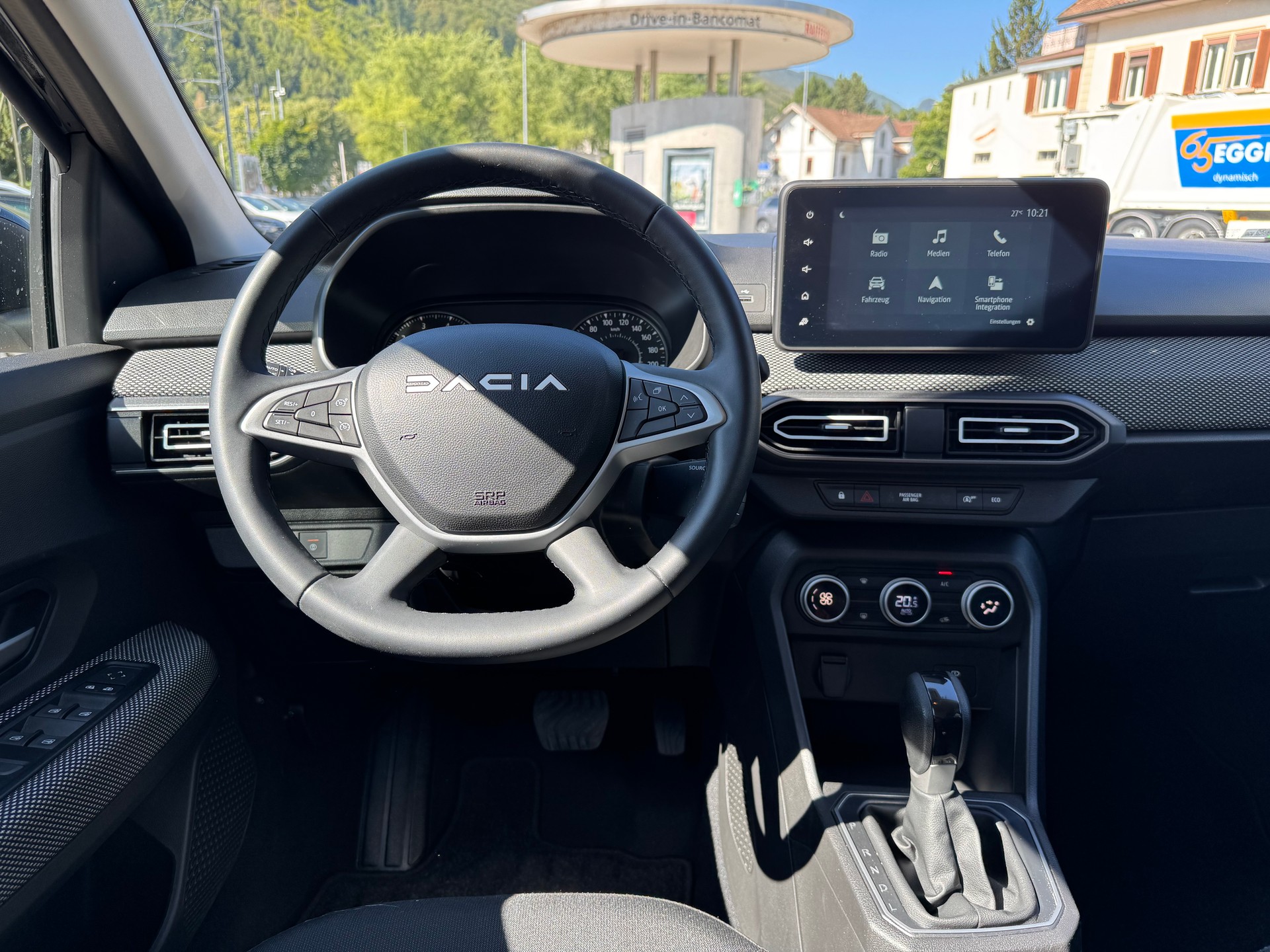 DACIA Sandero TCe 90 Journey CVT-image-14